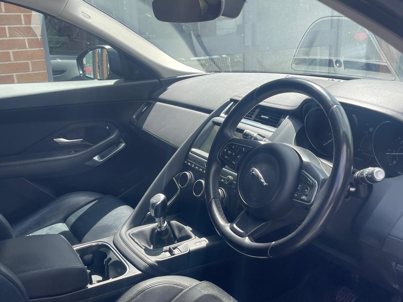 Jaguar E Pace