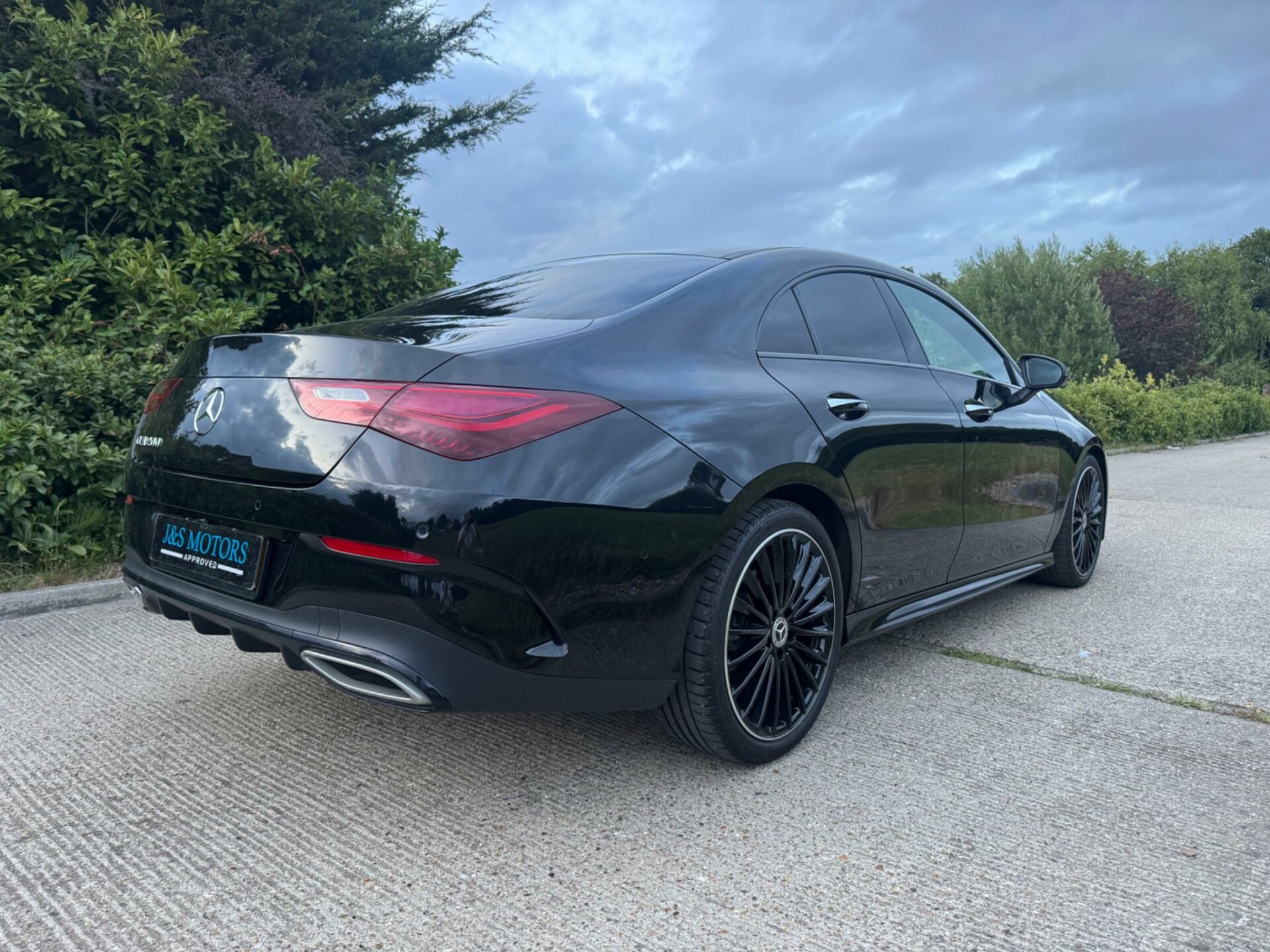 Mercedes Benz CLA
