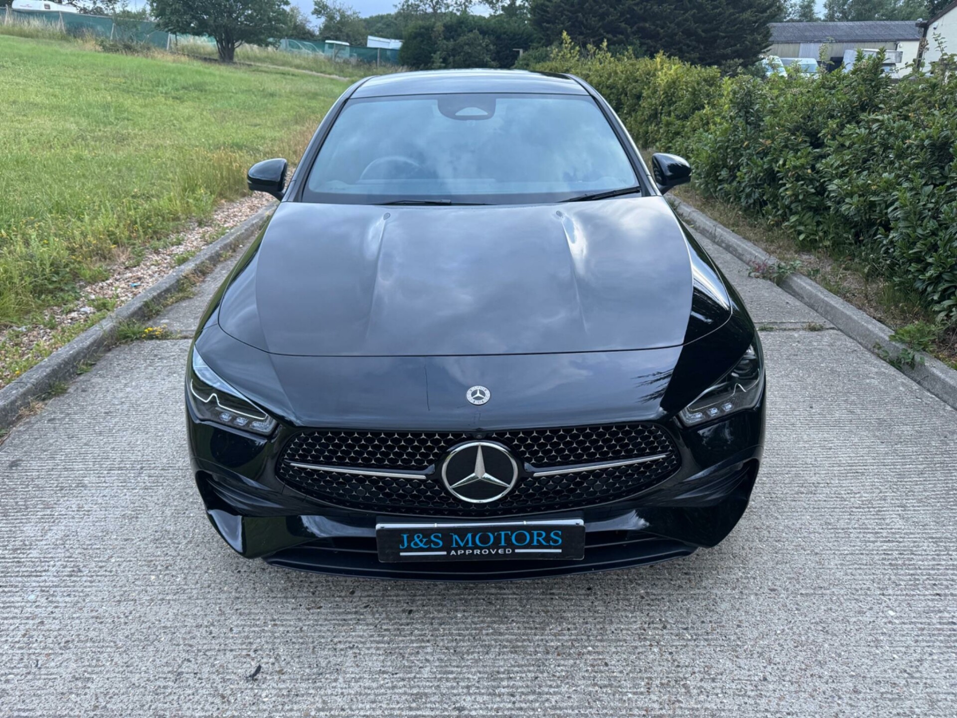 Mercedes Benz CLA