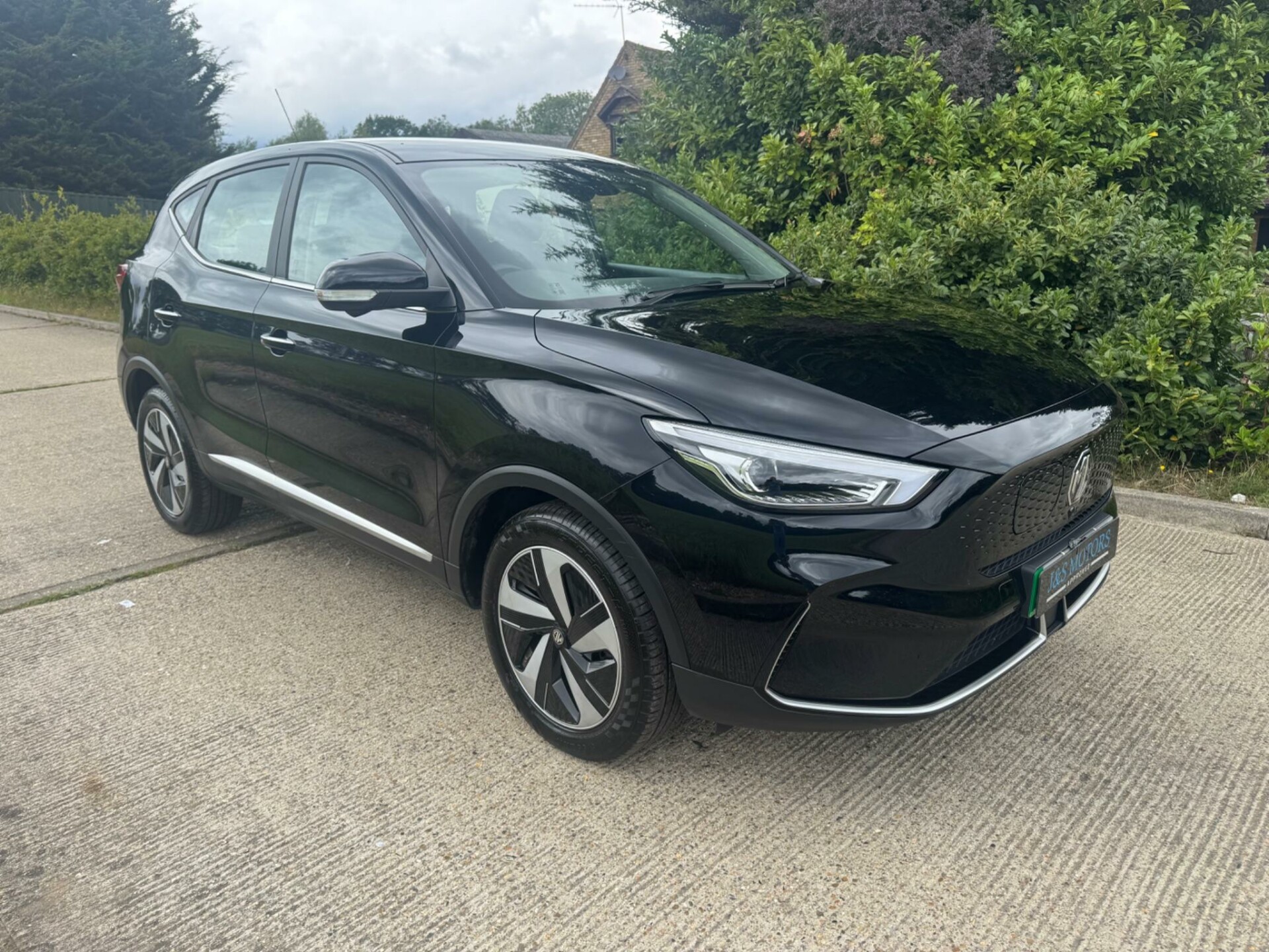 MG ZS