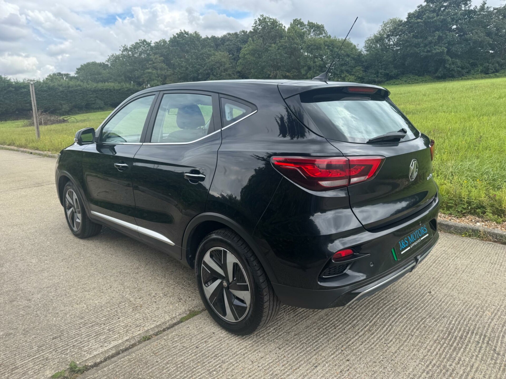 MG ZS