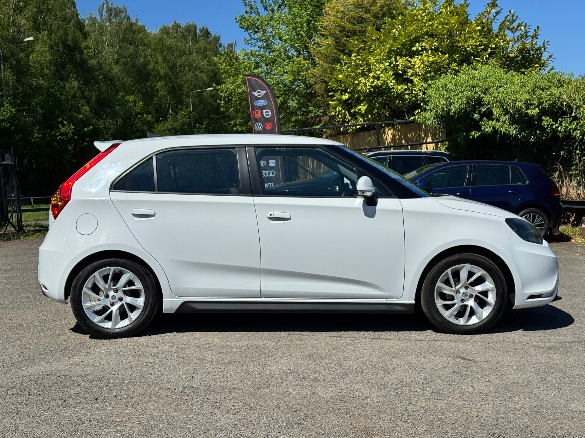 MG 3