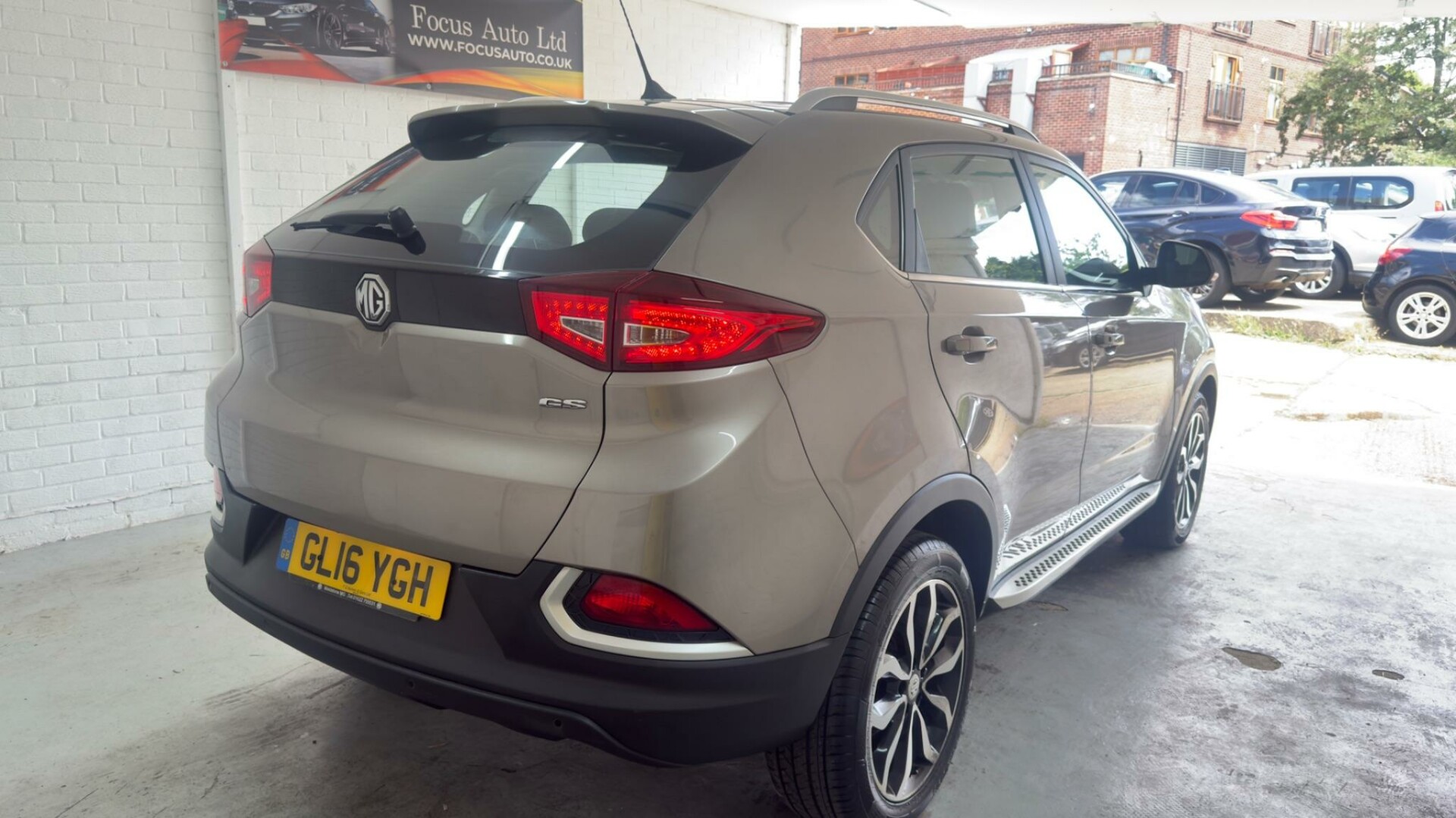 MG GS