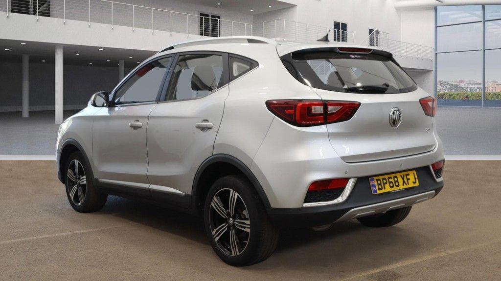 MG ZS