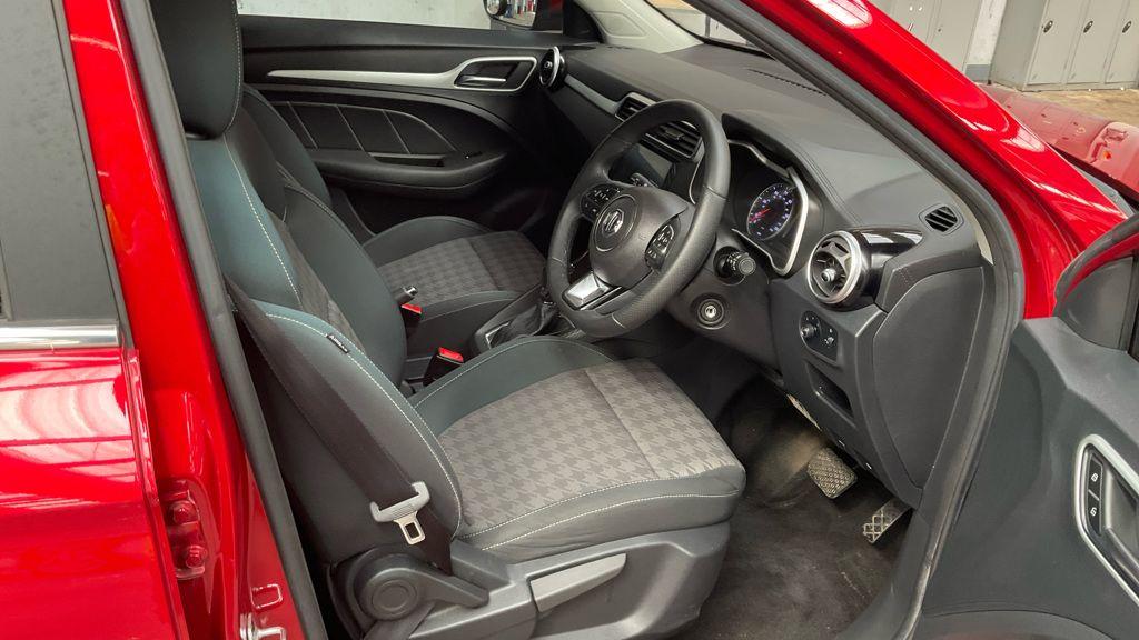 MG ZS