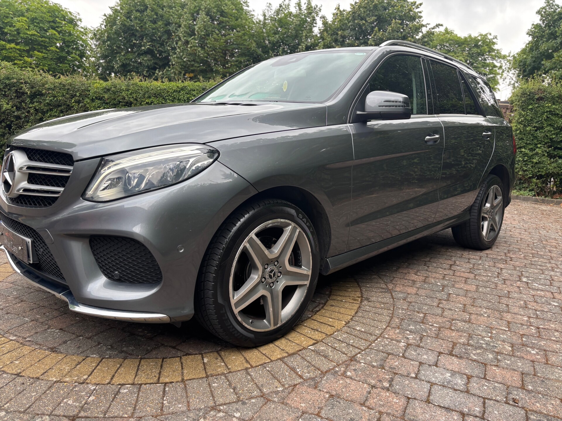 Mercedes Benz GLE-CLASS