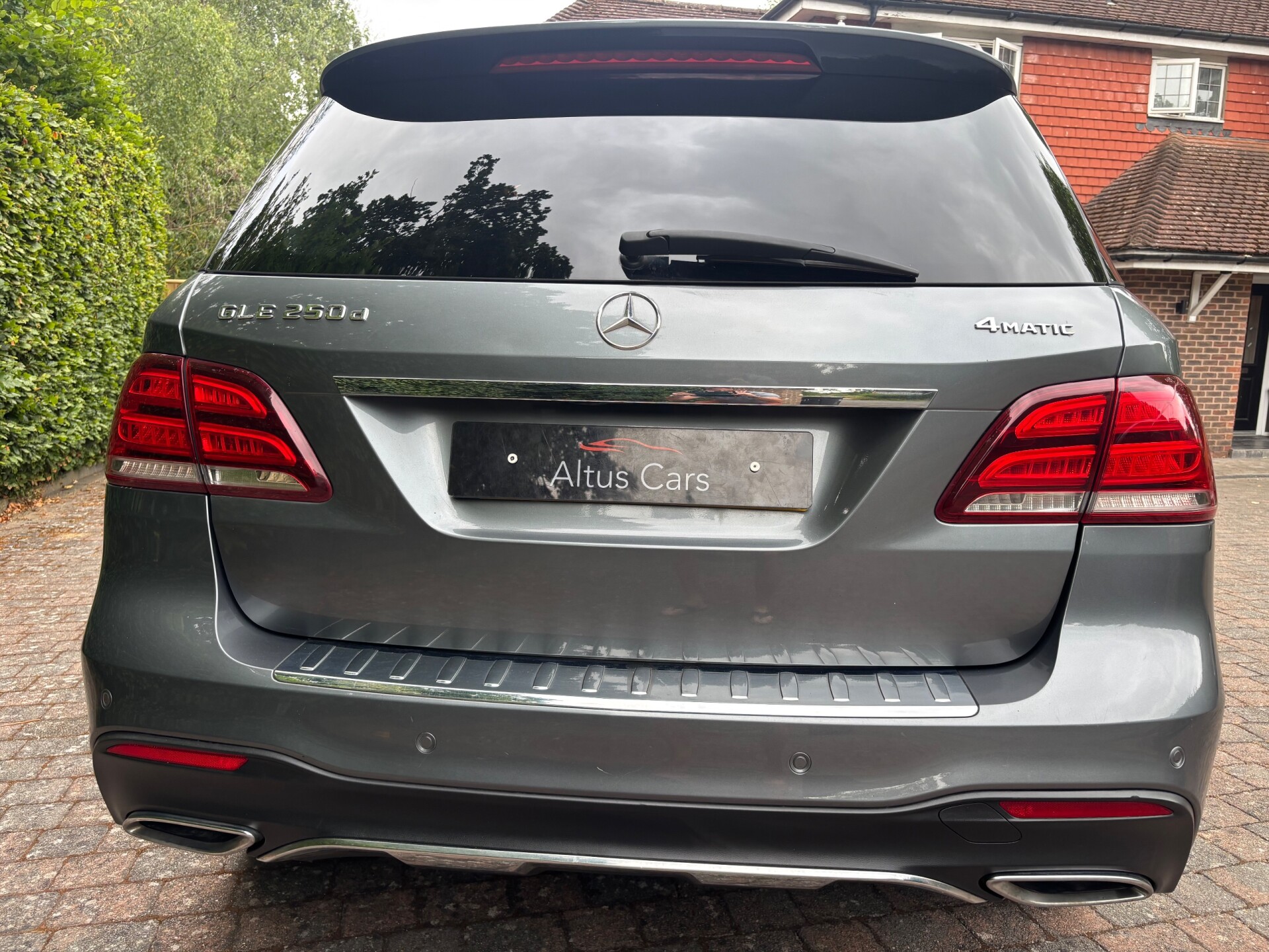 Mercedes Benz GLE-CLASS