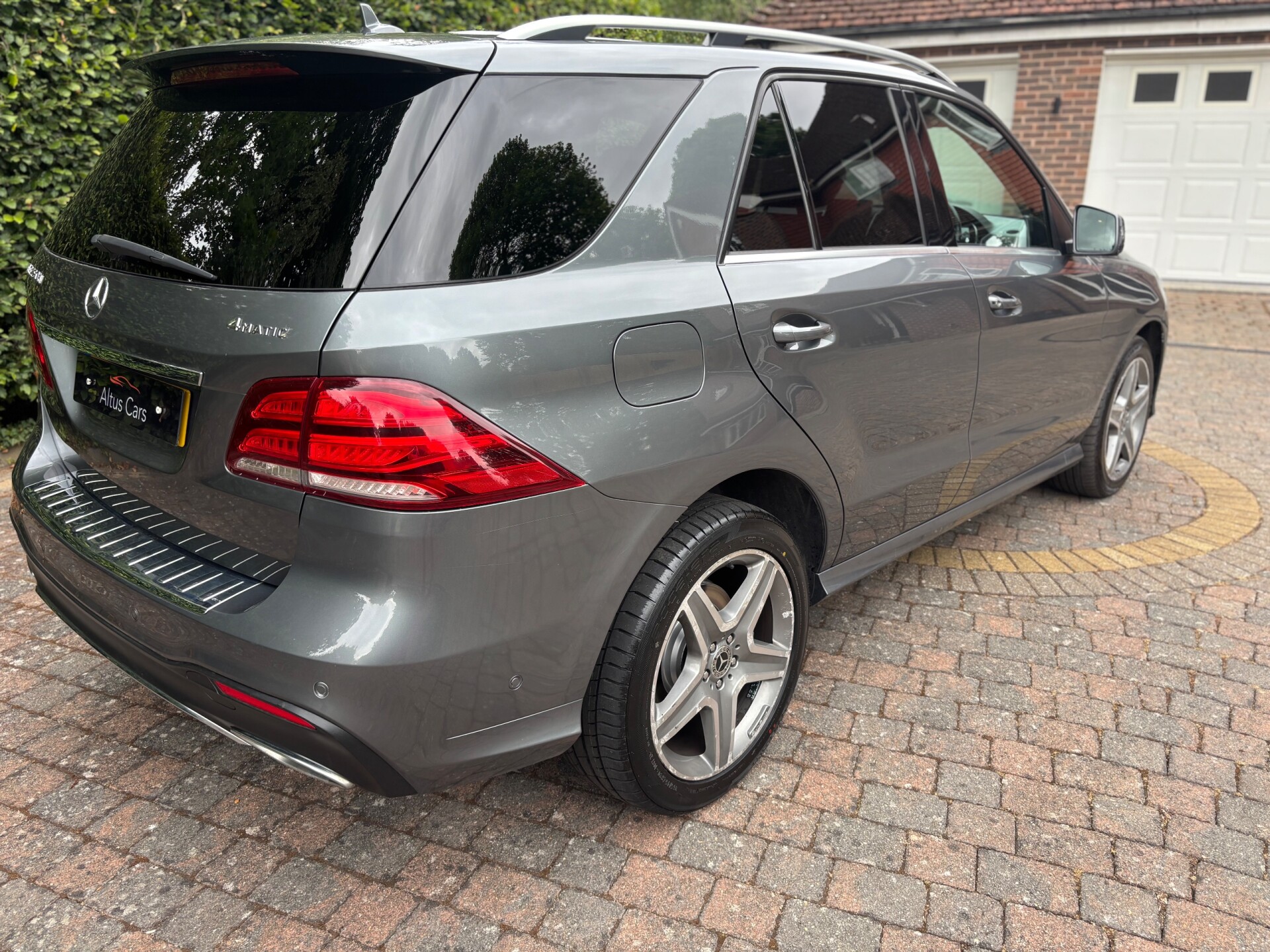 Mercedes Benz GLE-CLASS