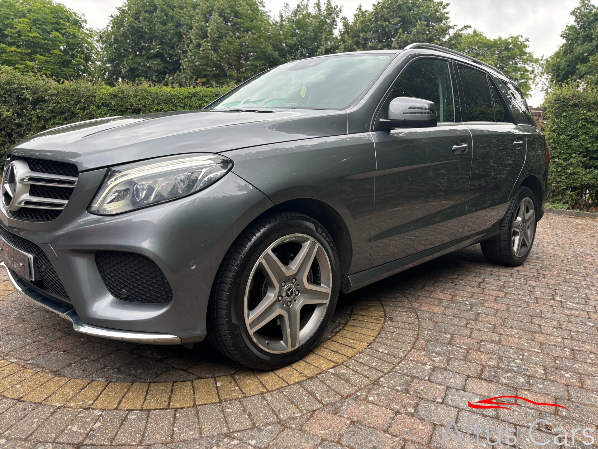 Mercedes Benz GLE-CLASS