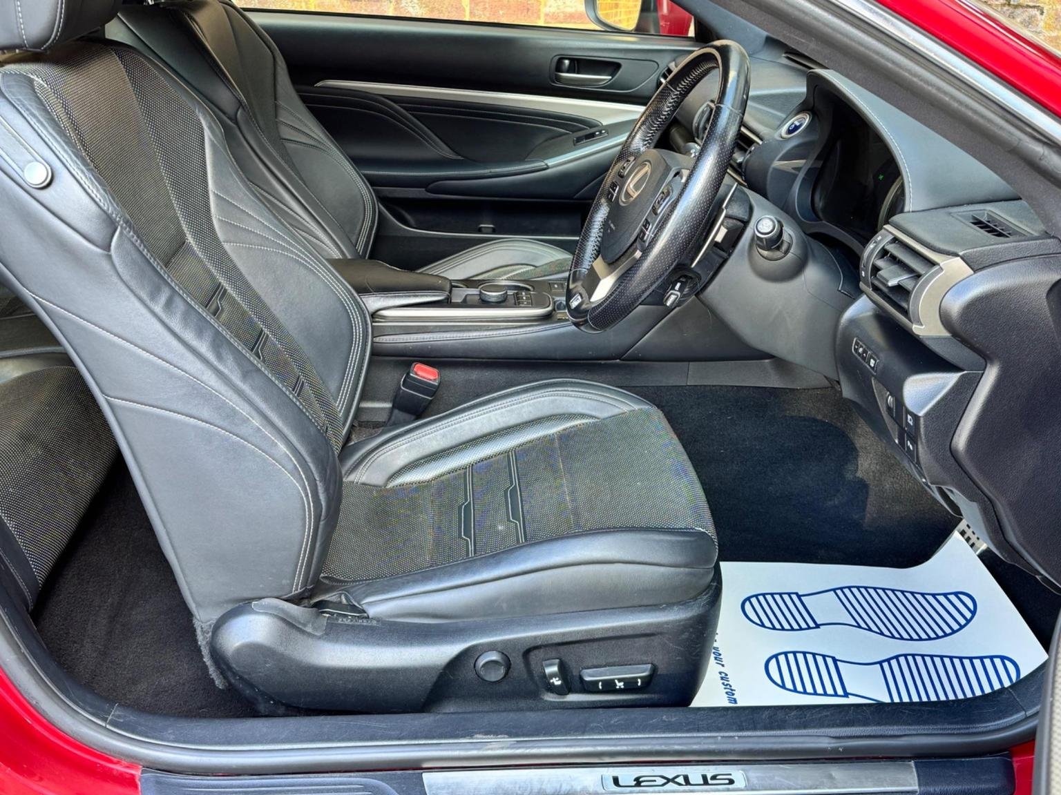 Lexus RC