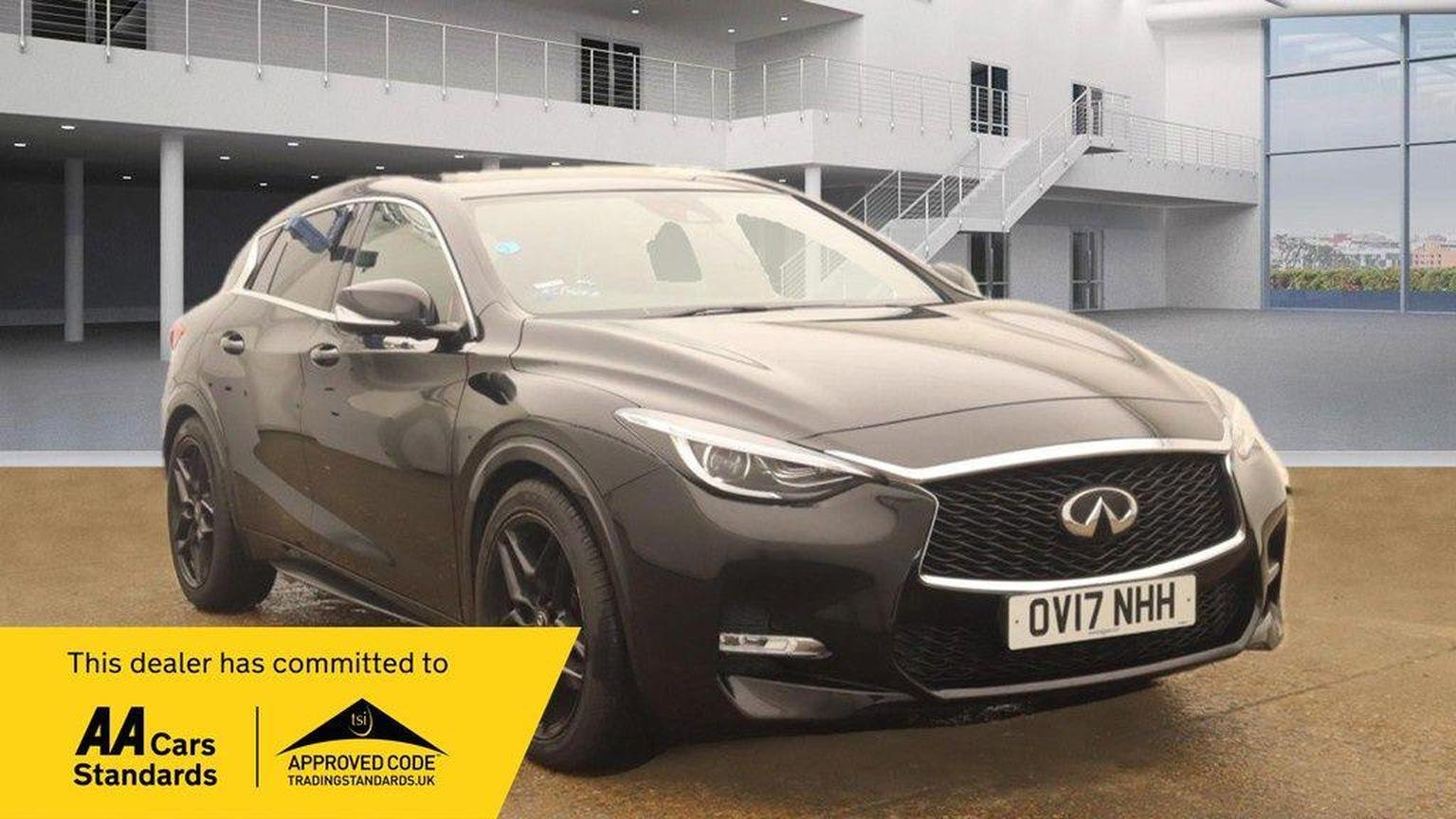 Infiniti Q30