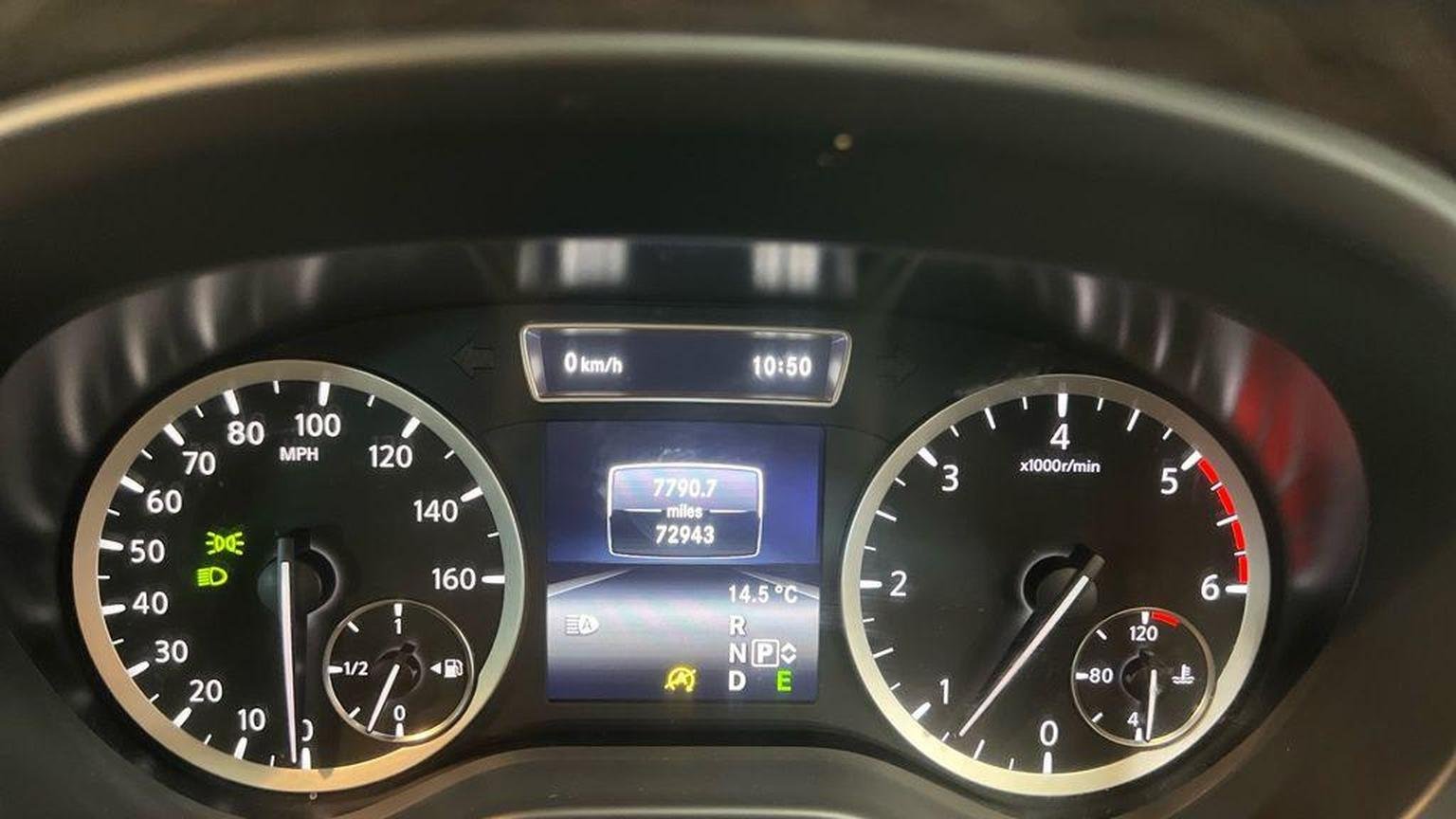Infiniti Q30