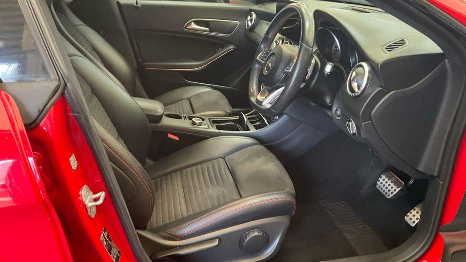 Mercedes Benz CLA