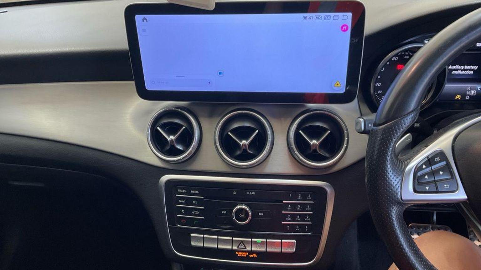 Mercedes Benz CLA