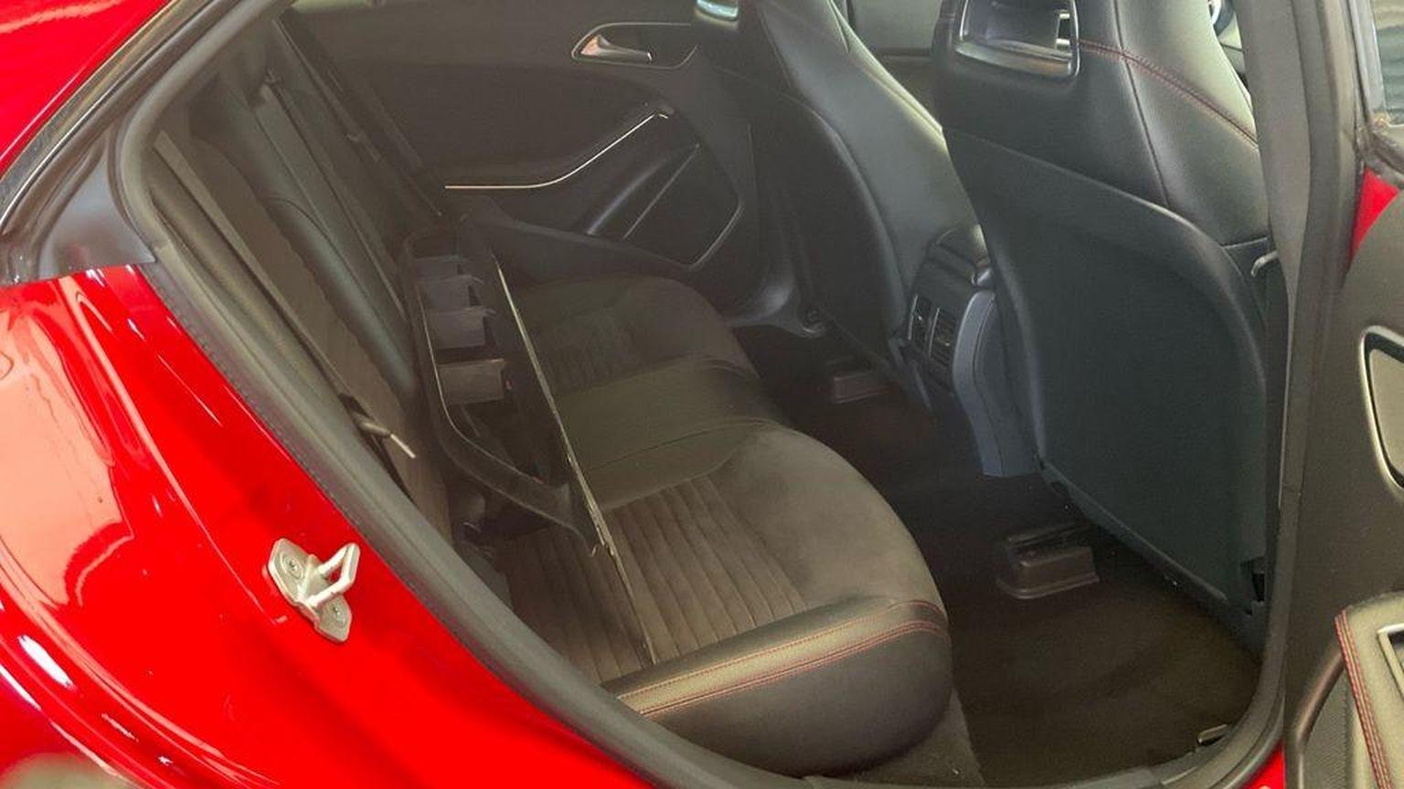 Mercedes Benz CLA