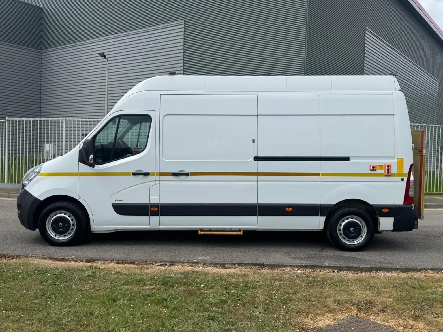Vauxhall Movano