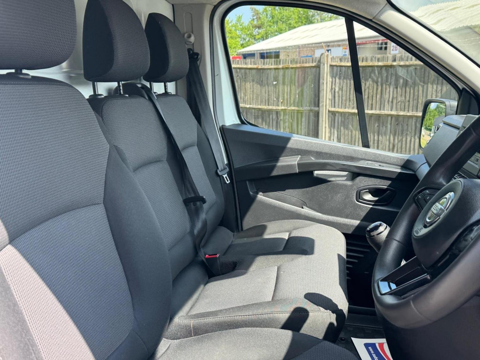 Nissan Primastar