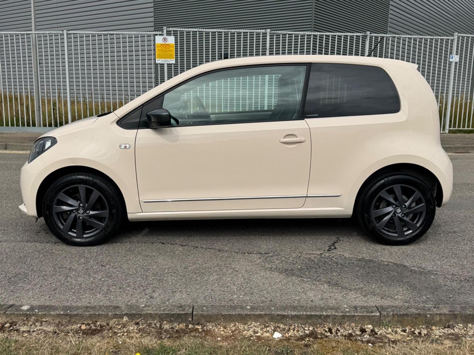 SEAT Mii