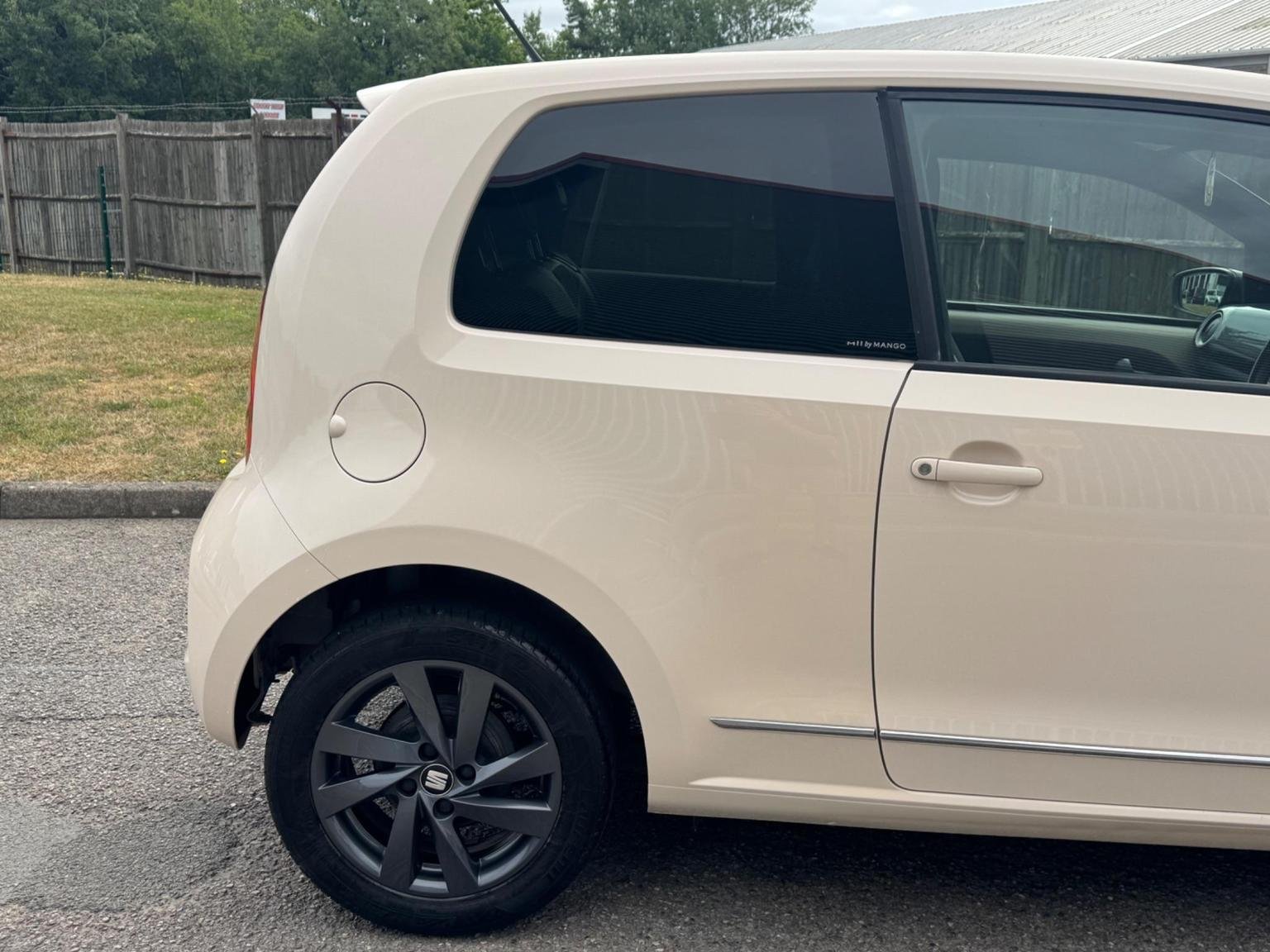 SEAT Mii