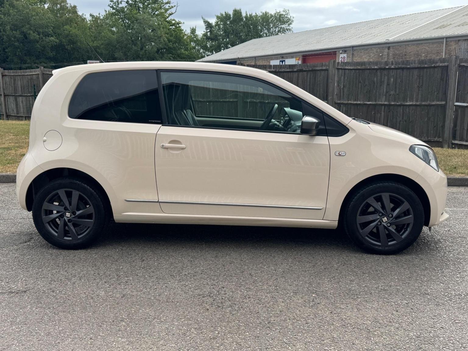 SEAT Mii
