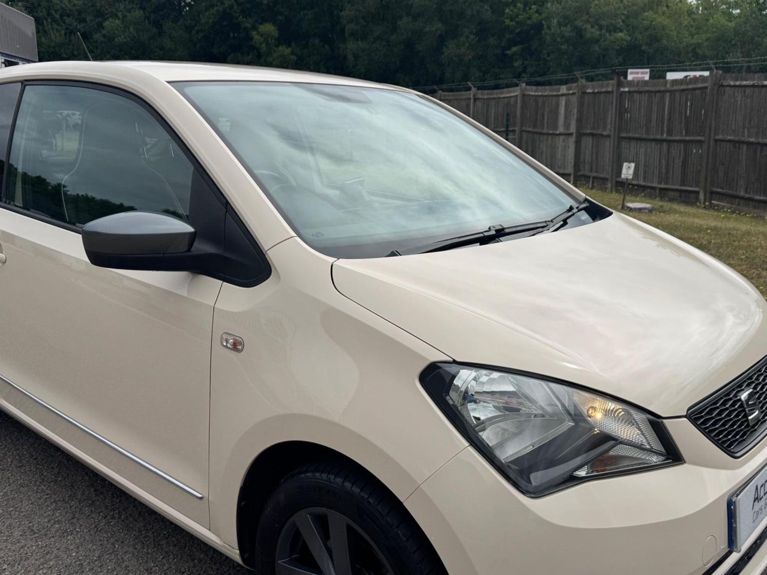 SEAT Mii