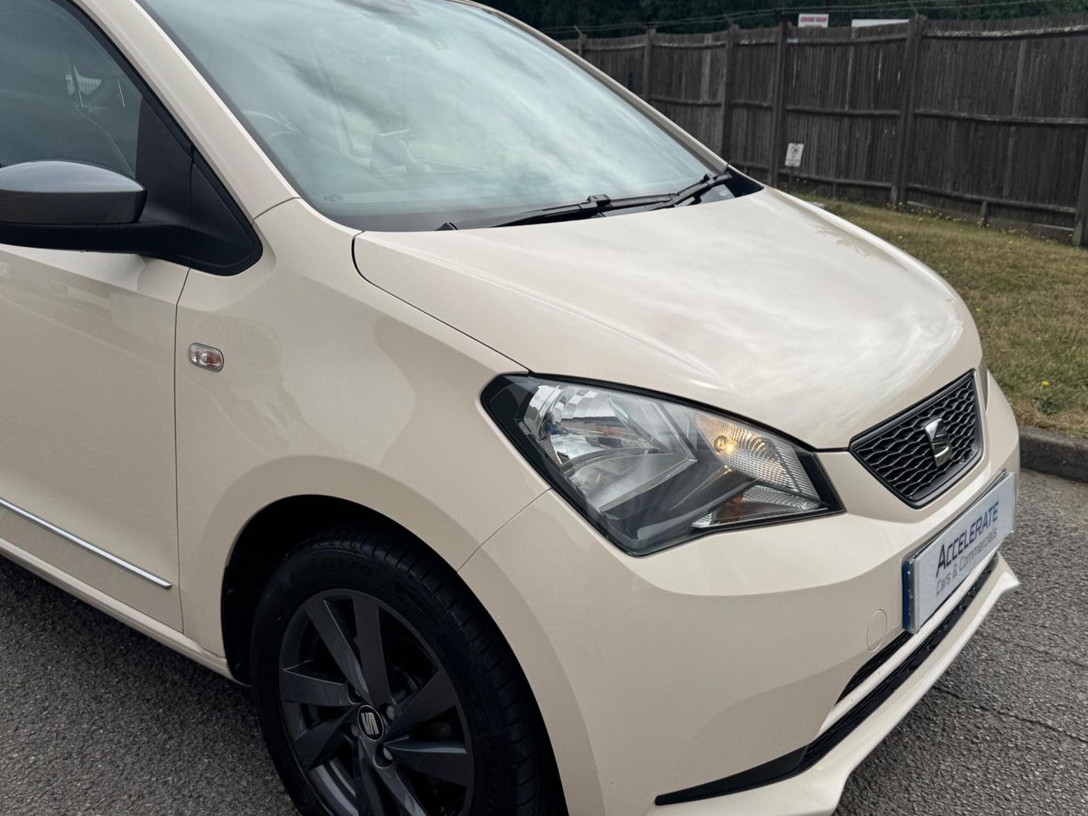 SEAT Mii