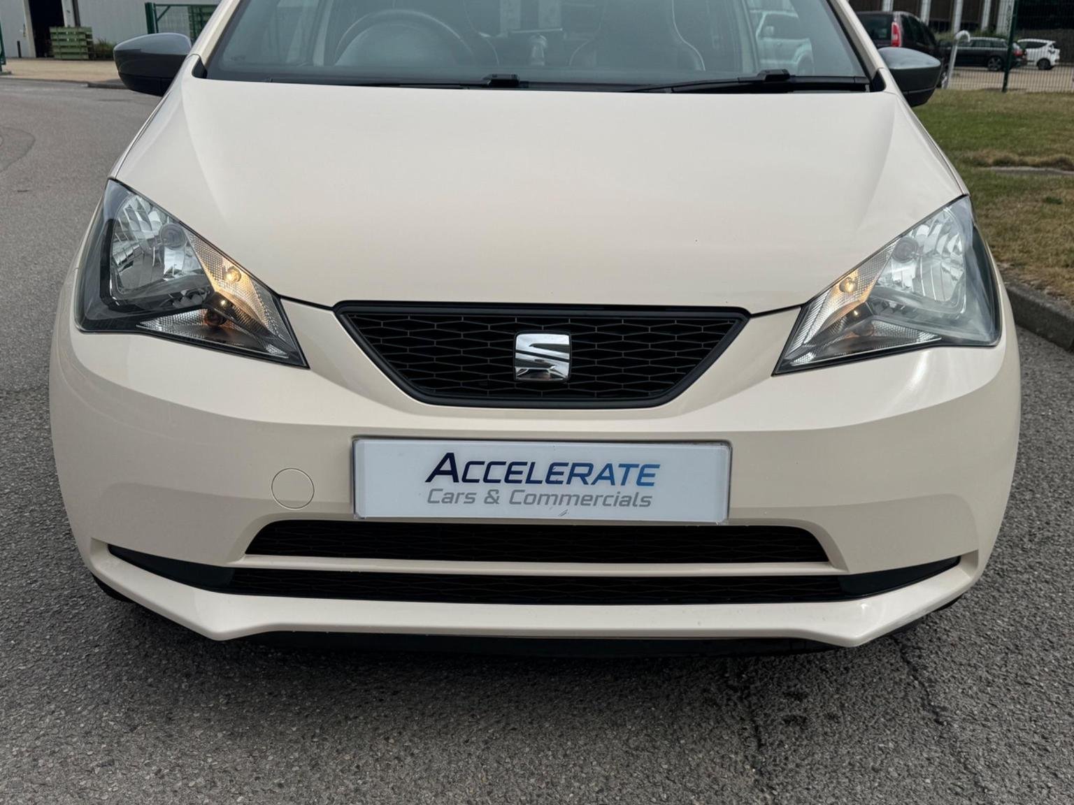 SEAT Mii
