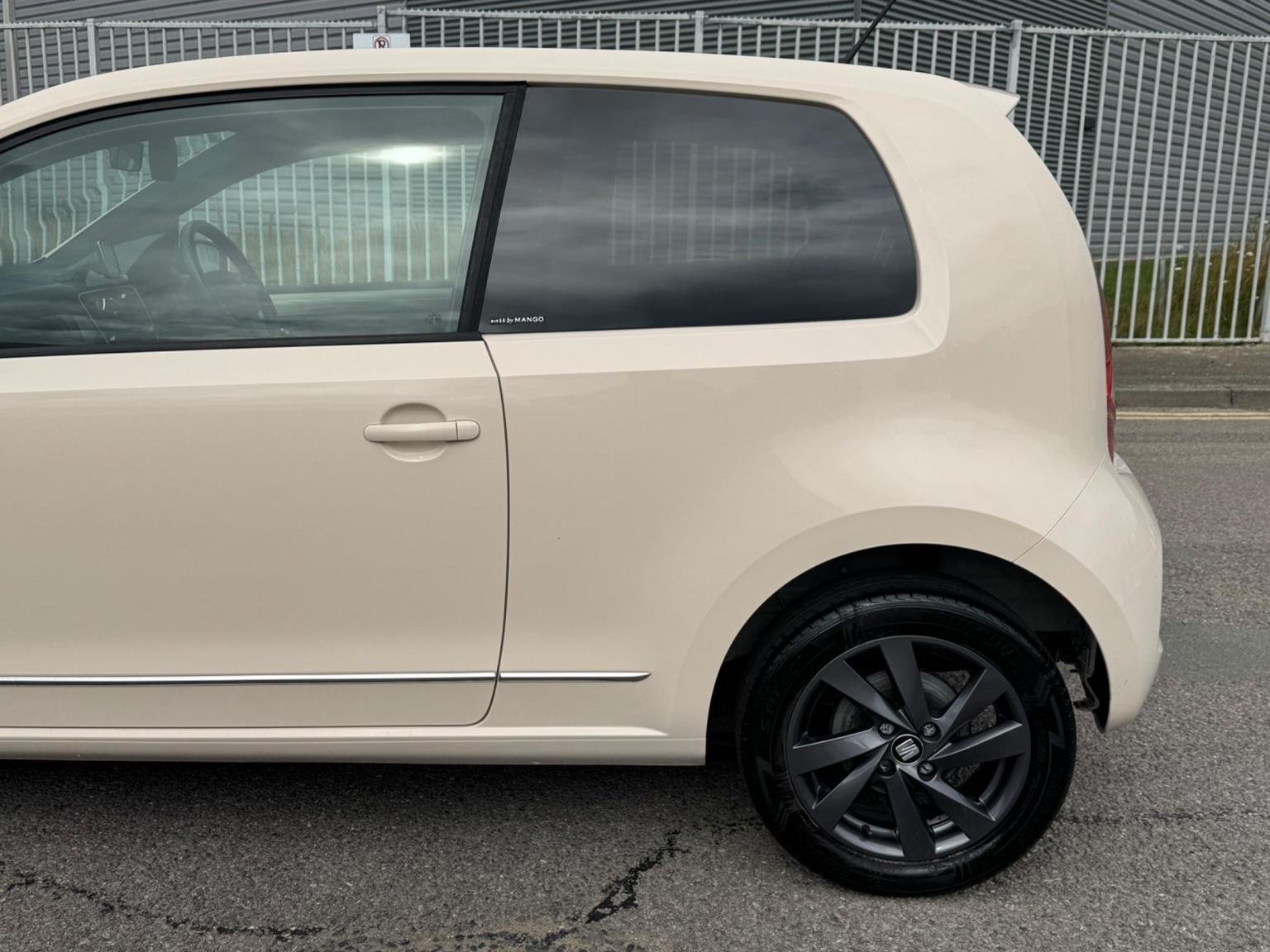 SEAT Mii
