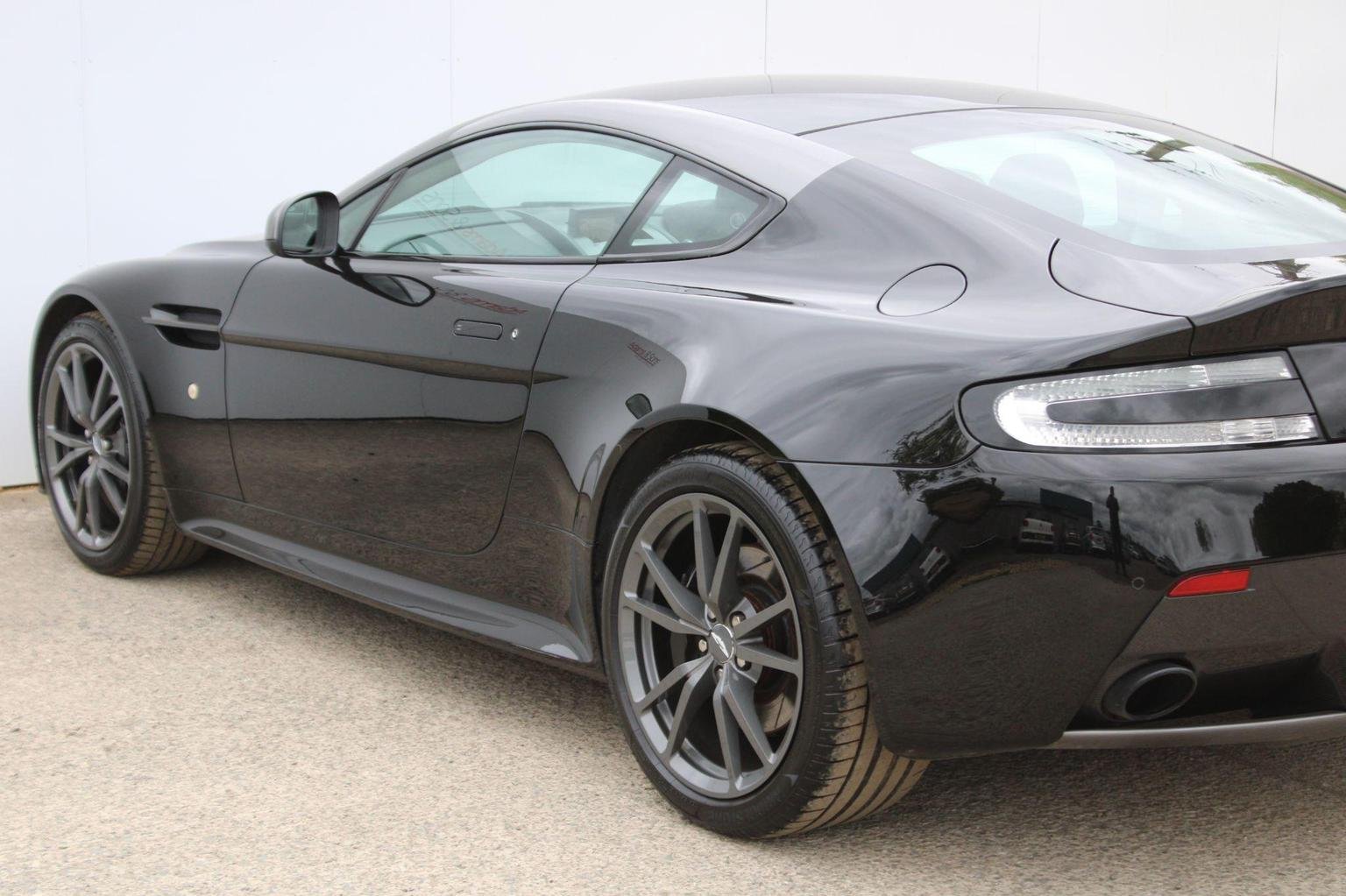 Aston Martin Vantage