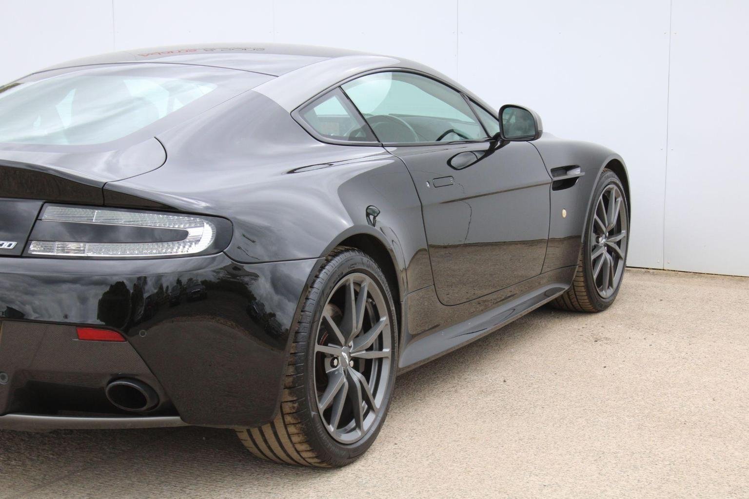 Aston Martin Vantage