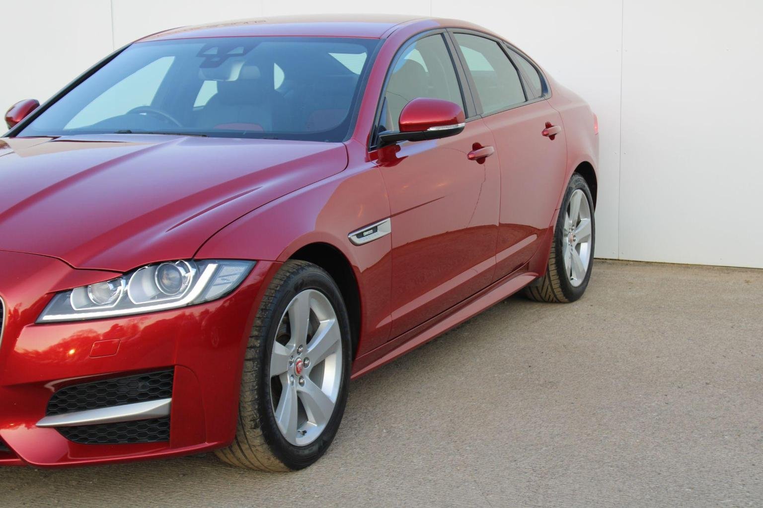 Jaguar XF