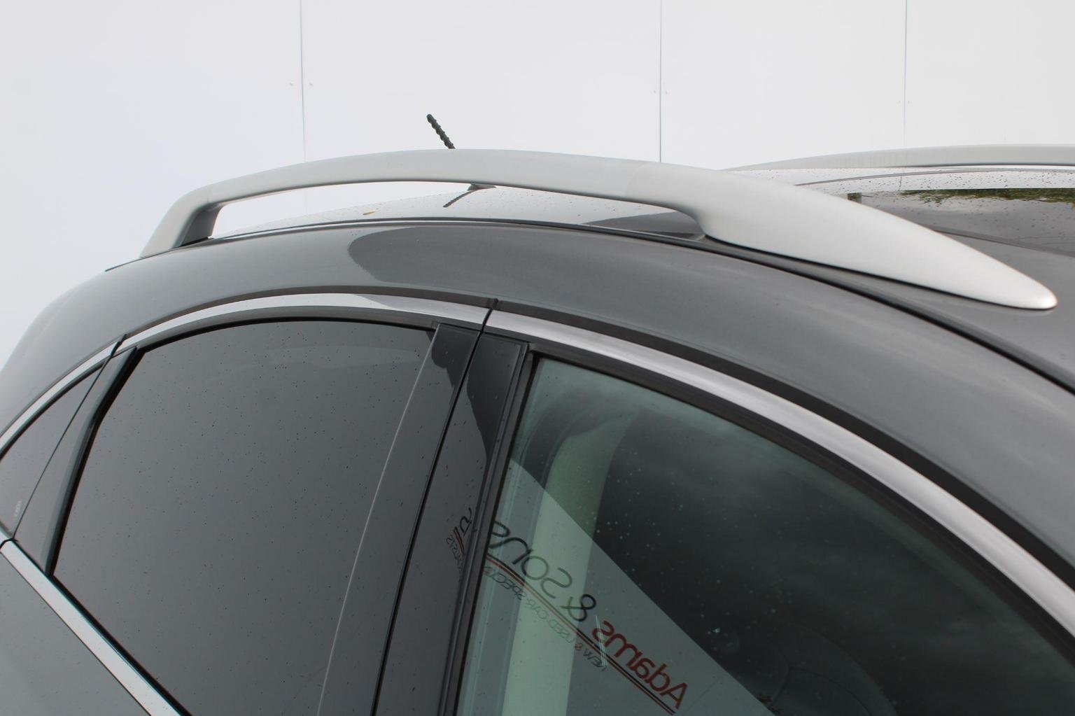 Infiniti QX70