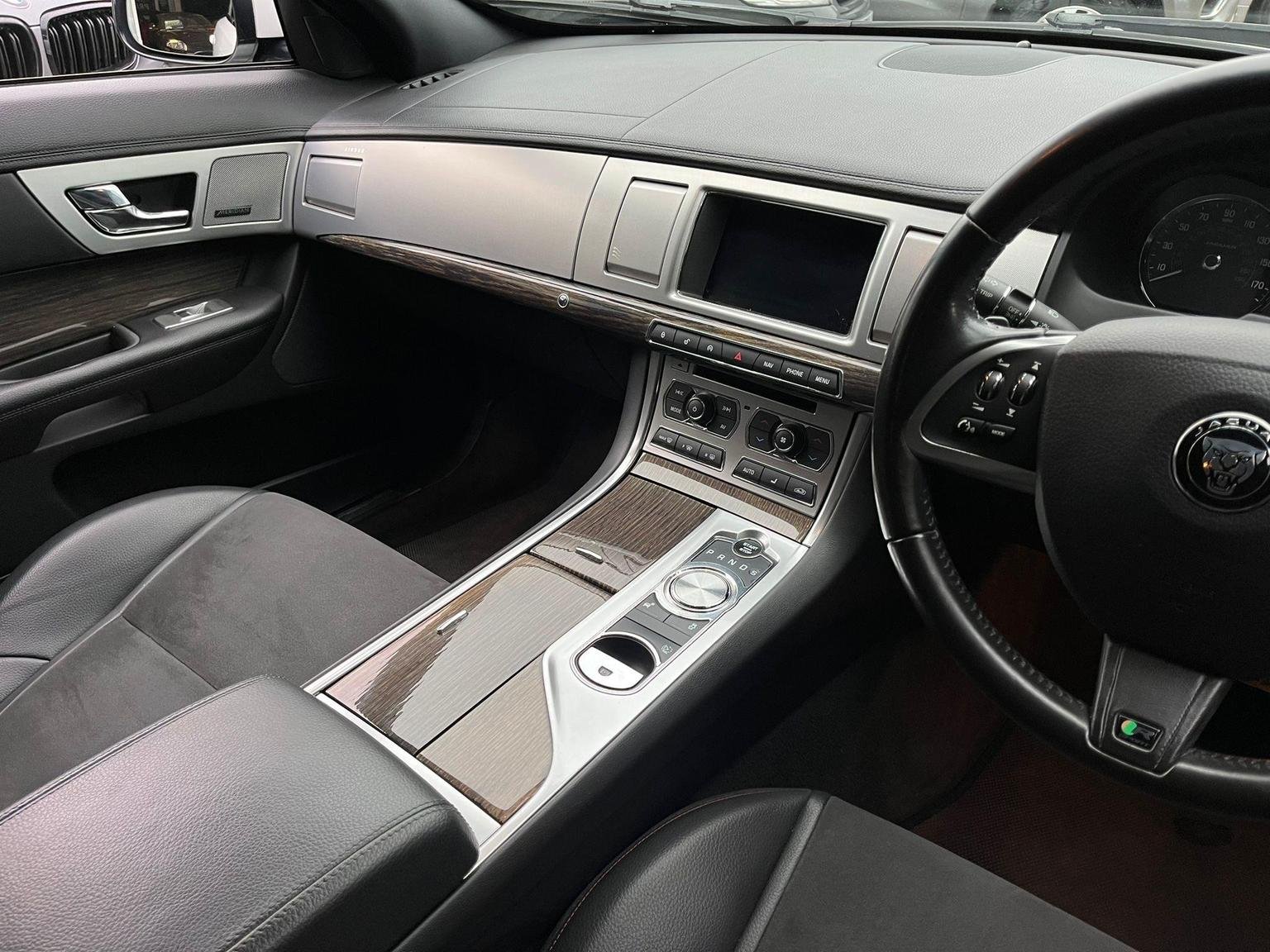 Jaguar XF