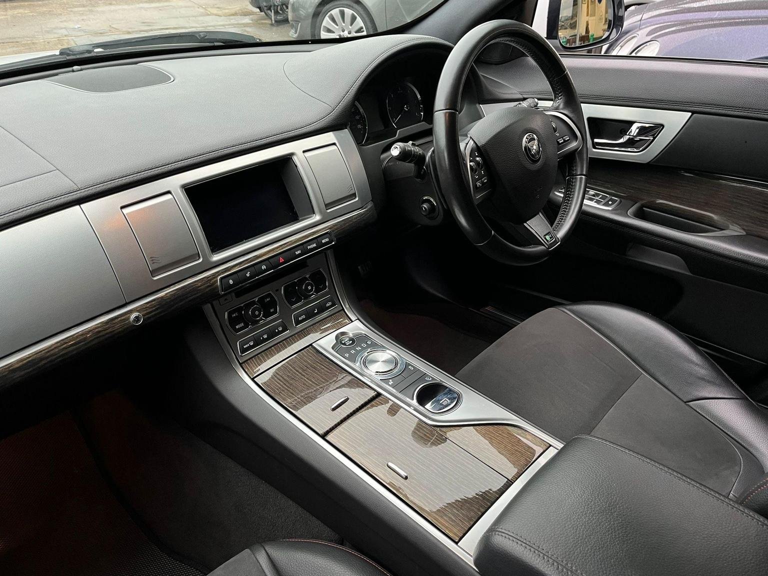 Jaguar XF