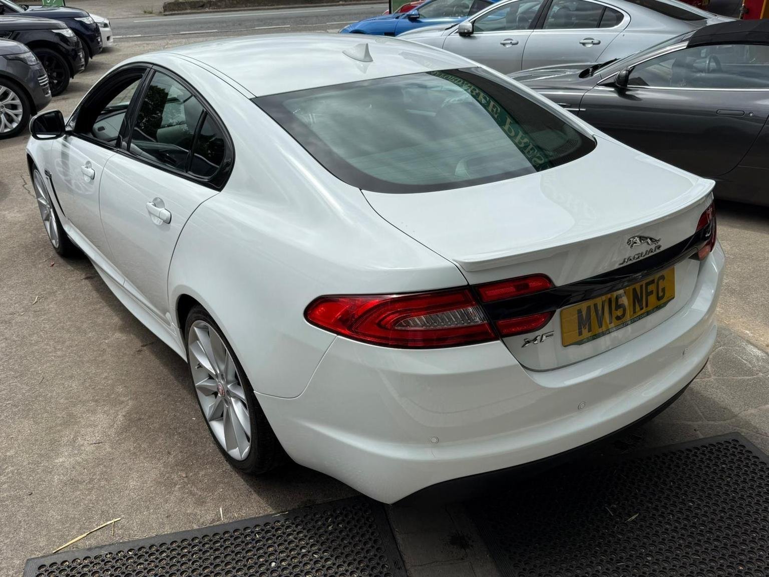 Jaguar XF