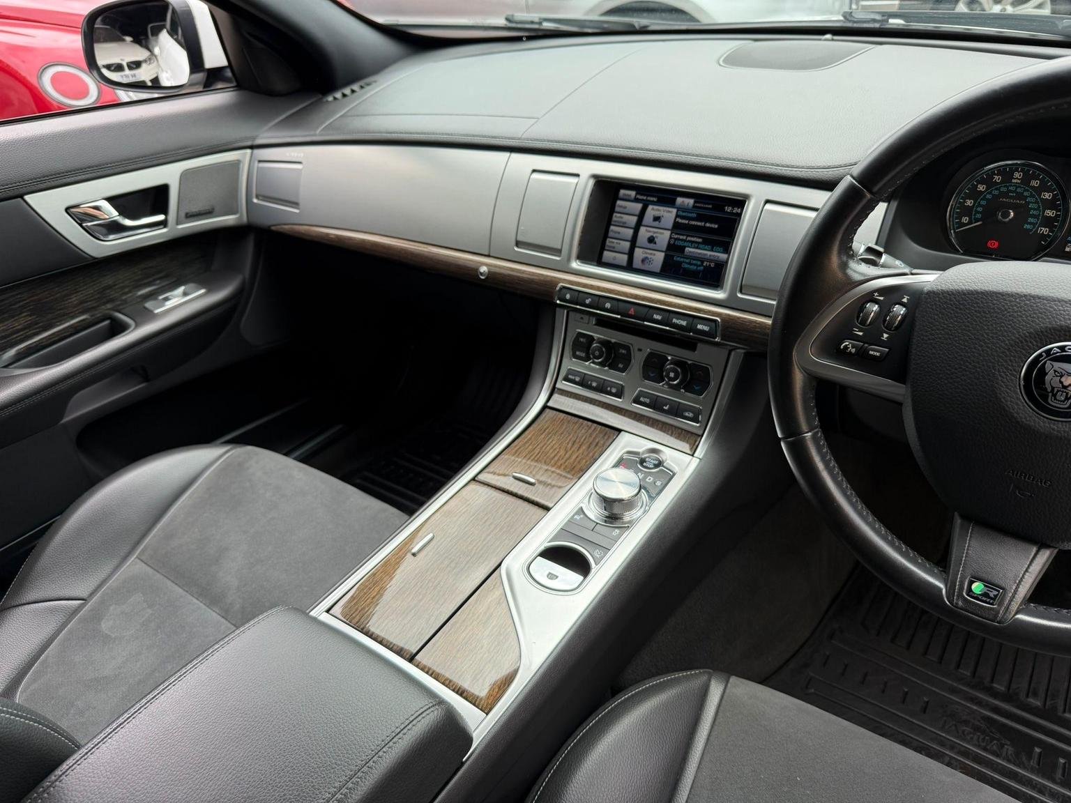 Jaguar XF
