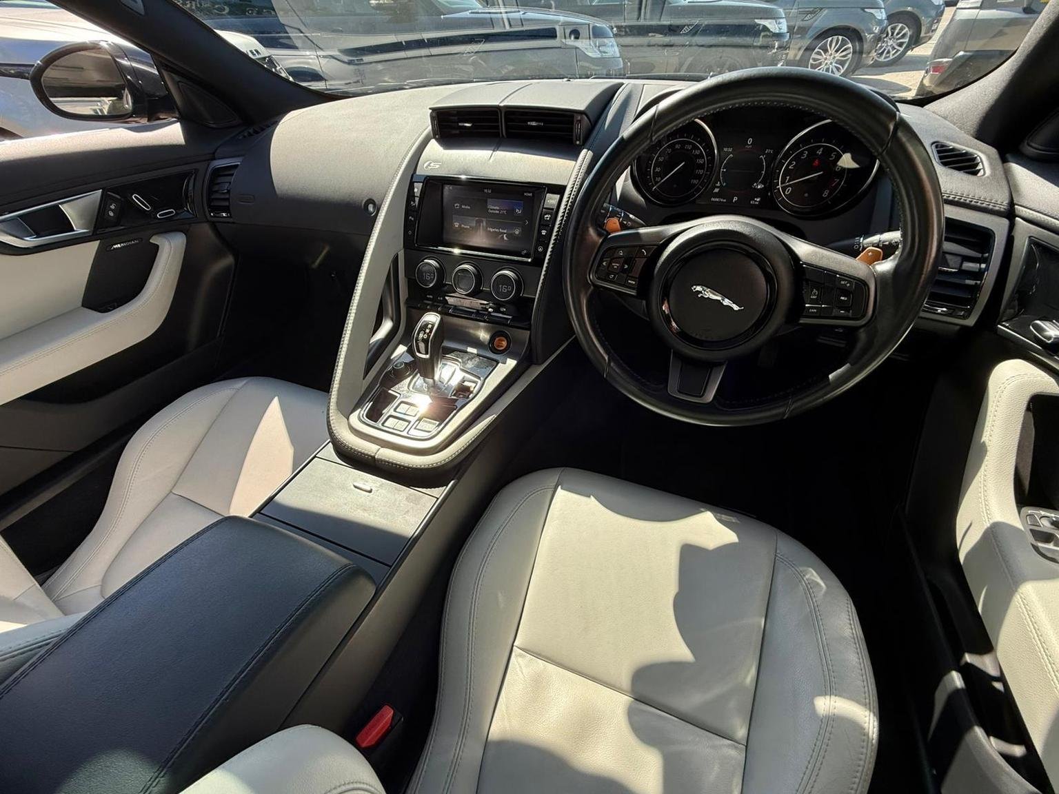 Jaguar F Type