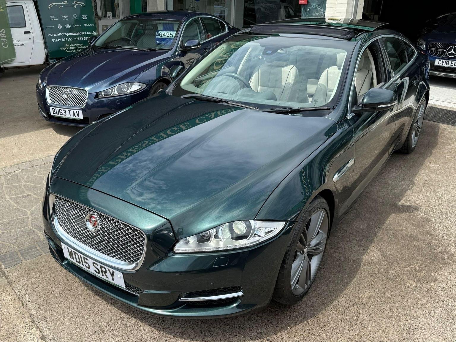 Jaguar XJ