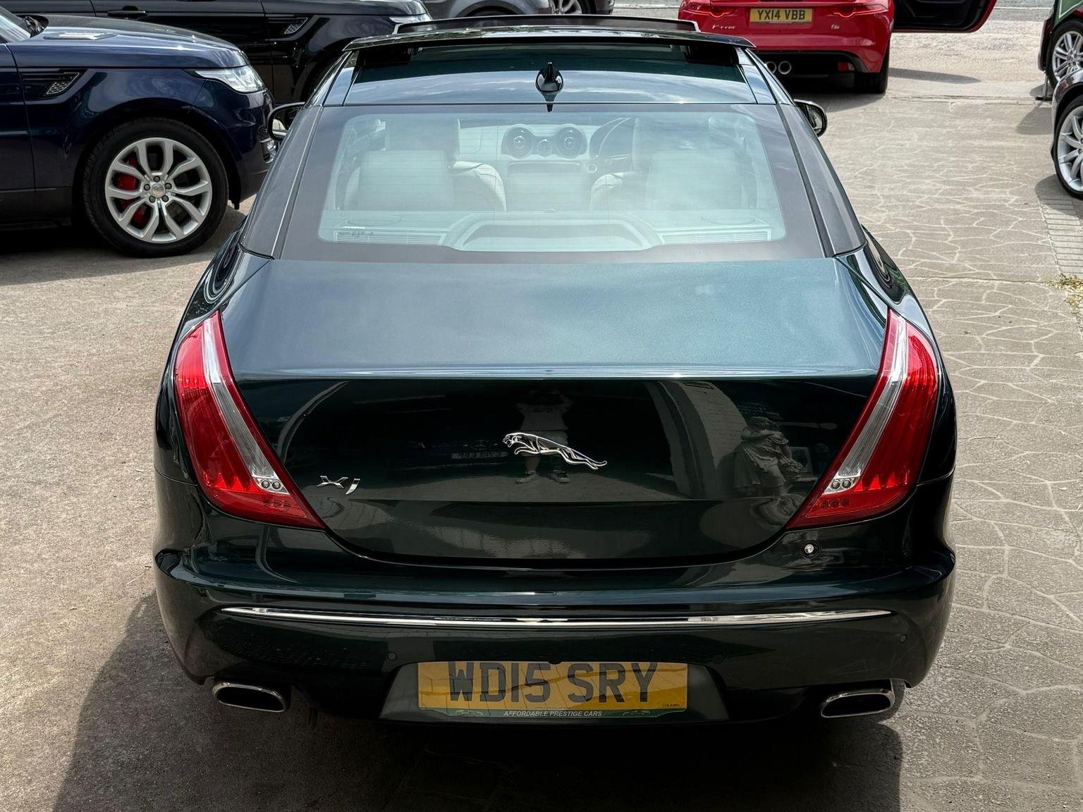 Jaguar XJ