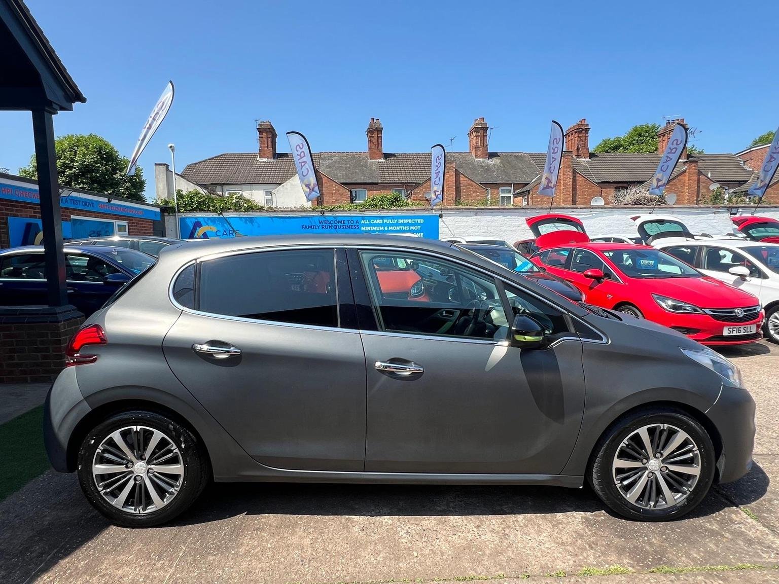 Peugeot 208