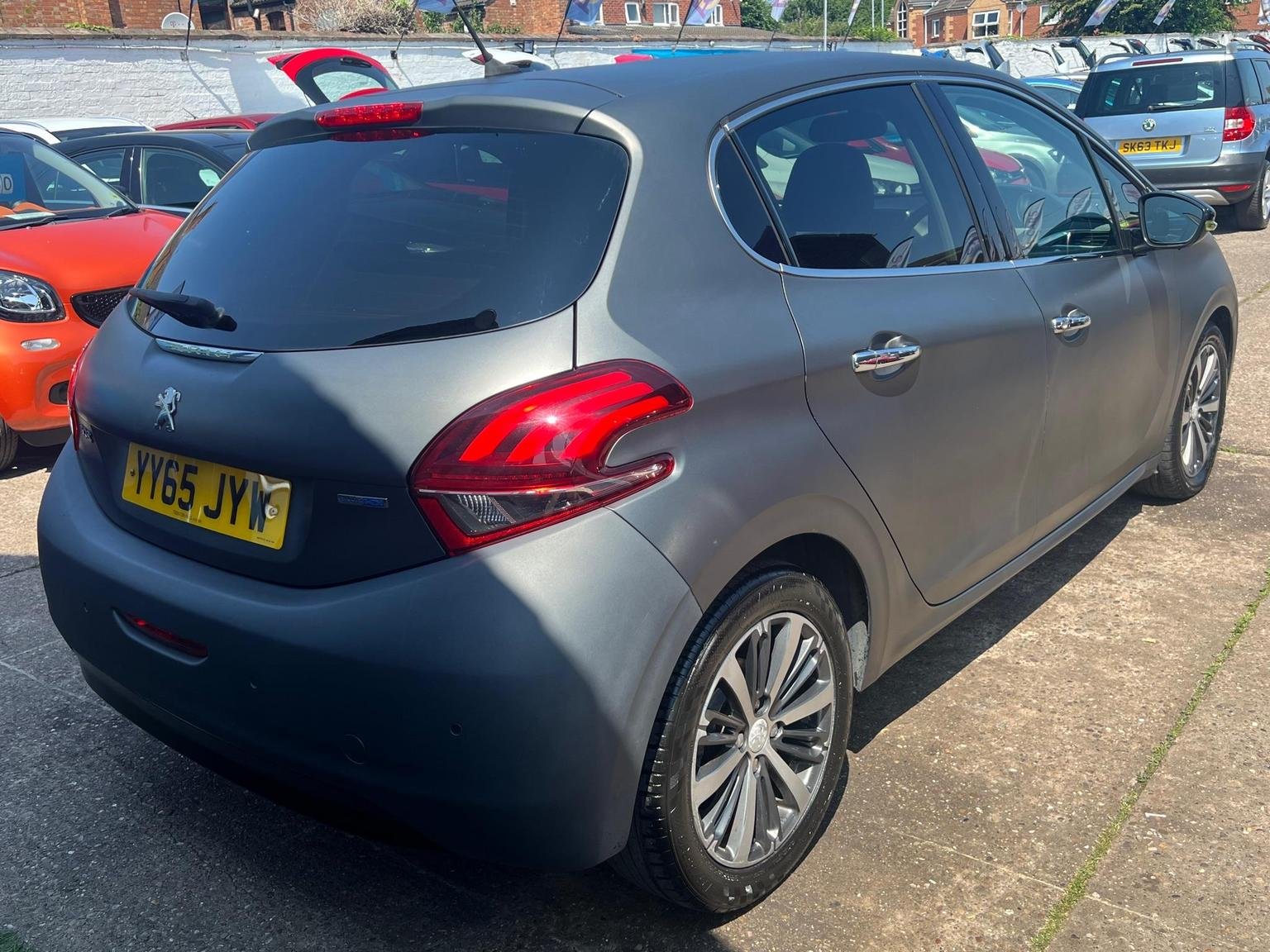 Peugeot 208
