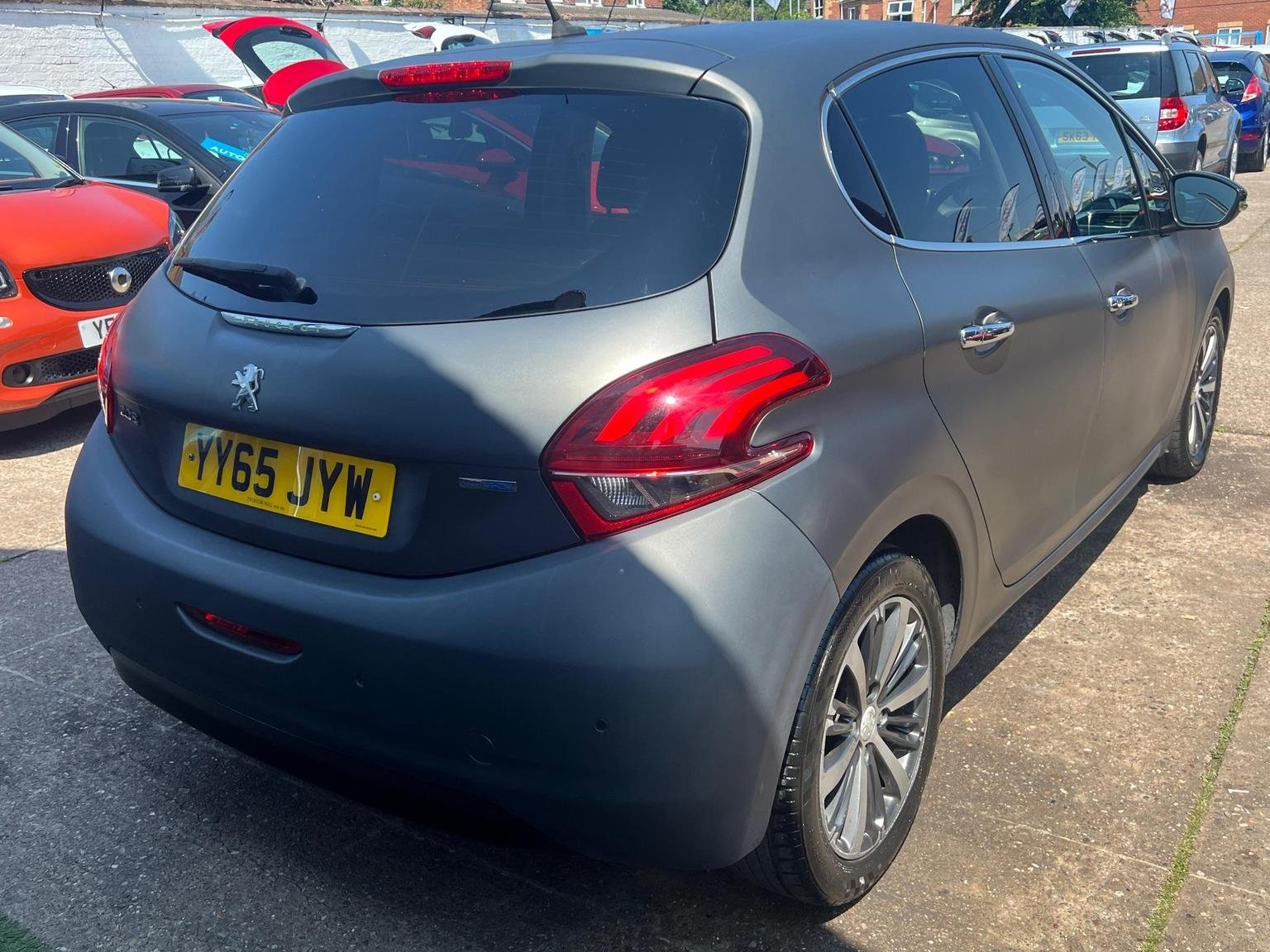 Peugeot 208