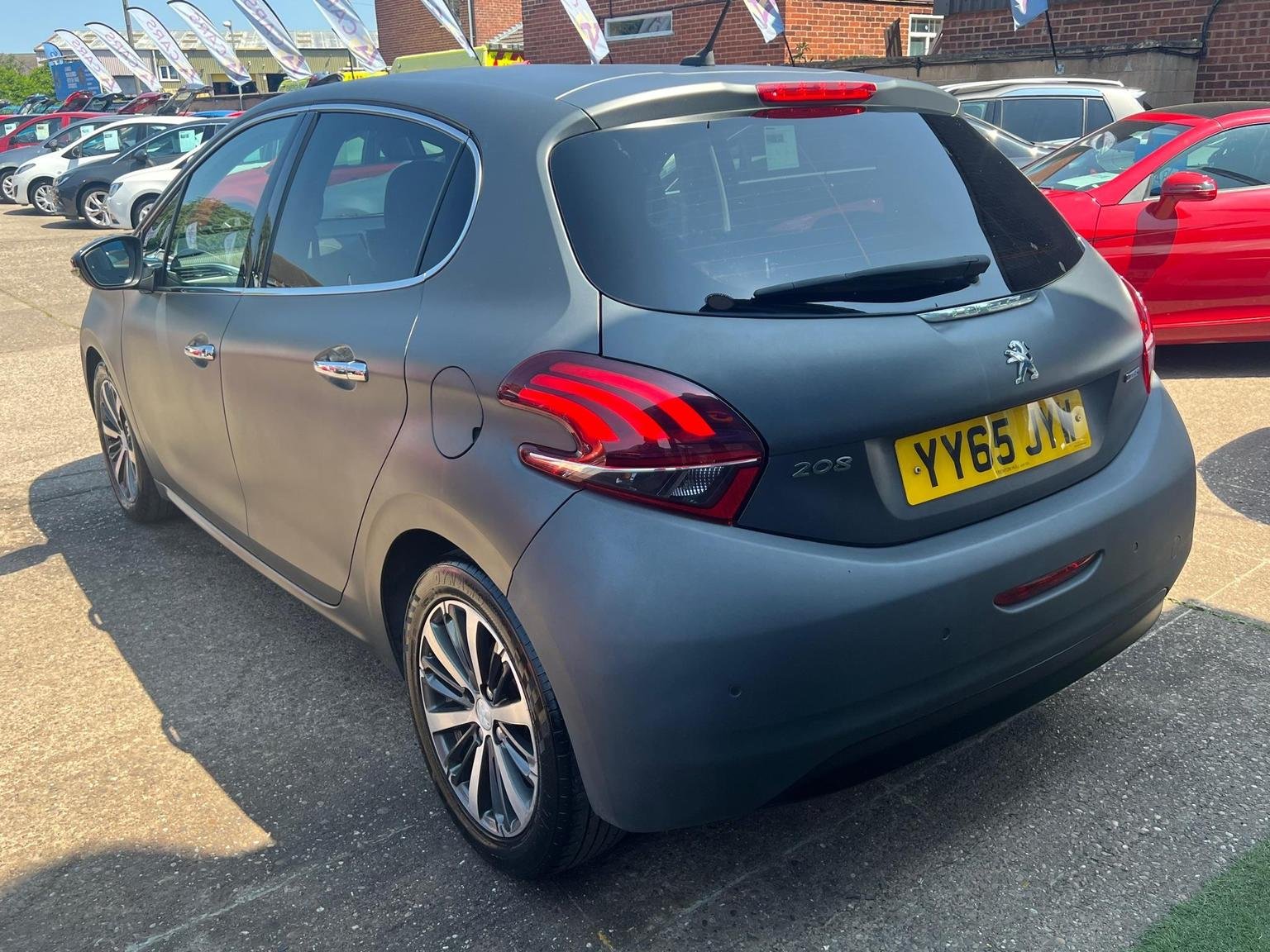 Peugeot 208