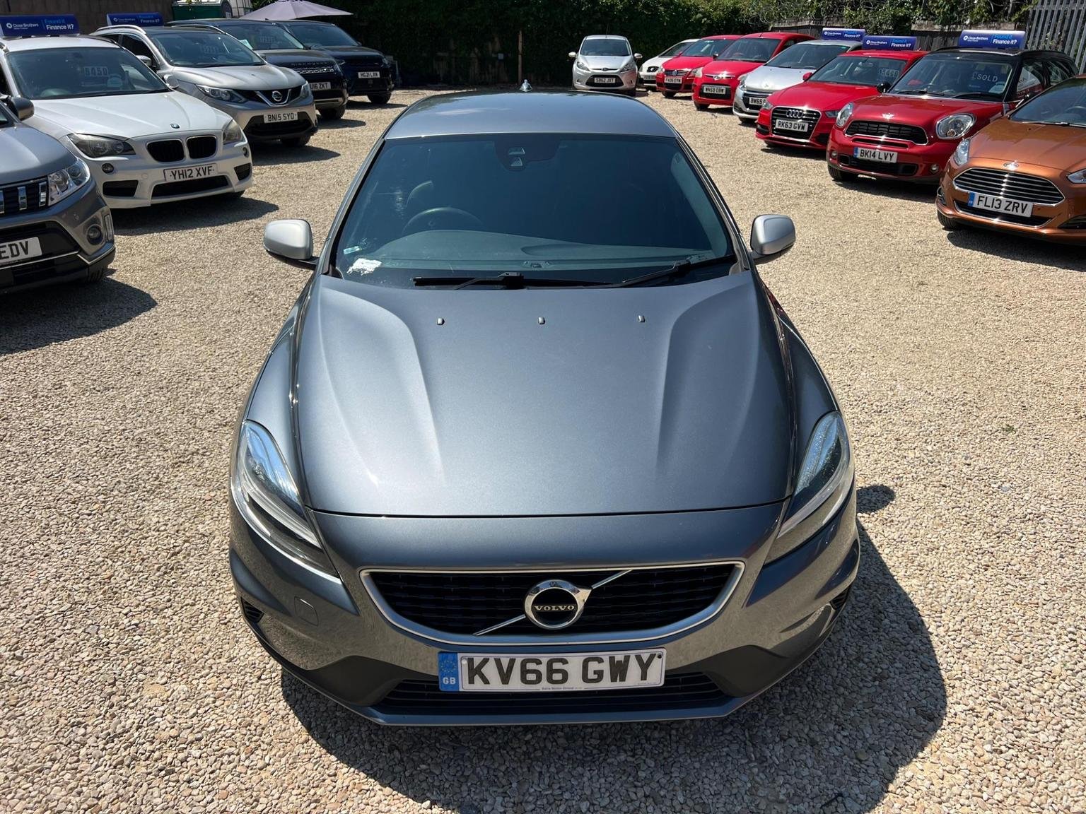 Volvo V40