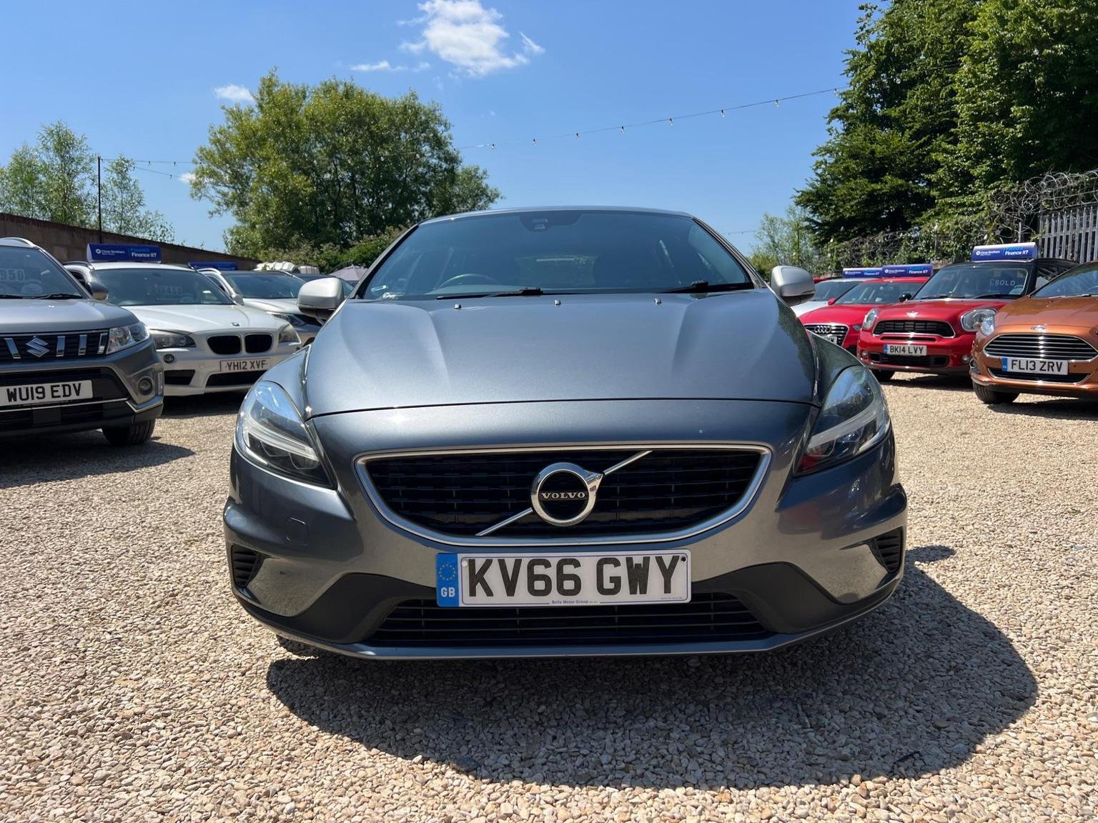 Volvo V40