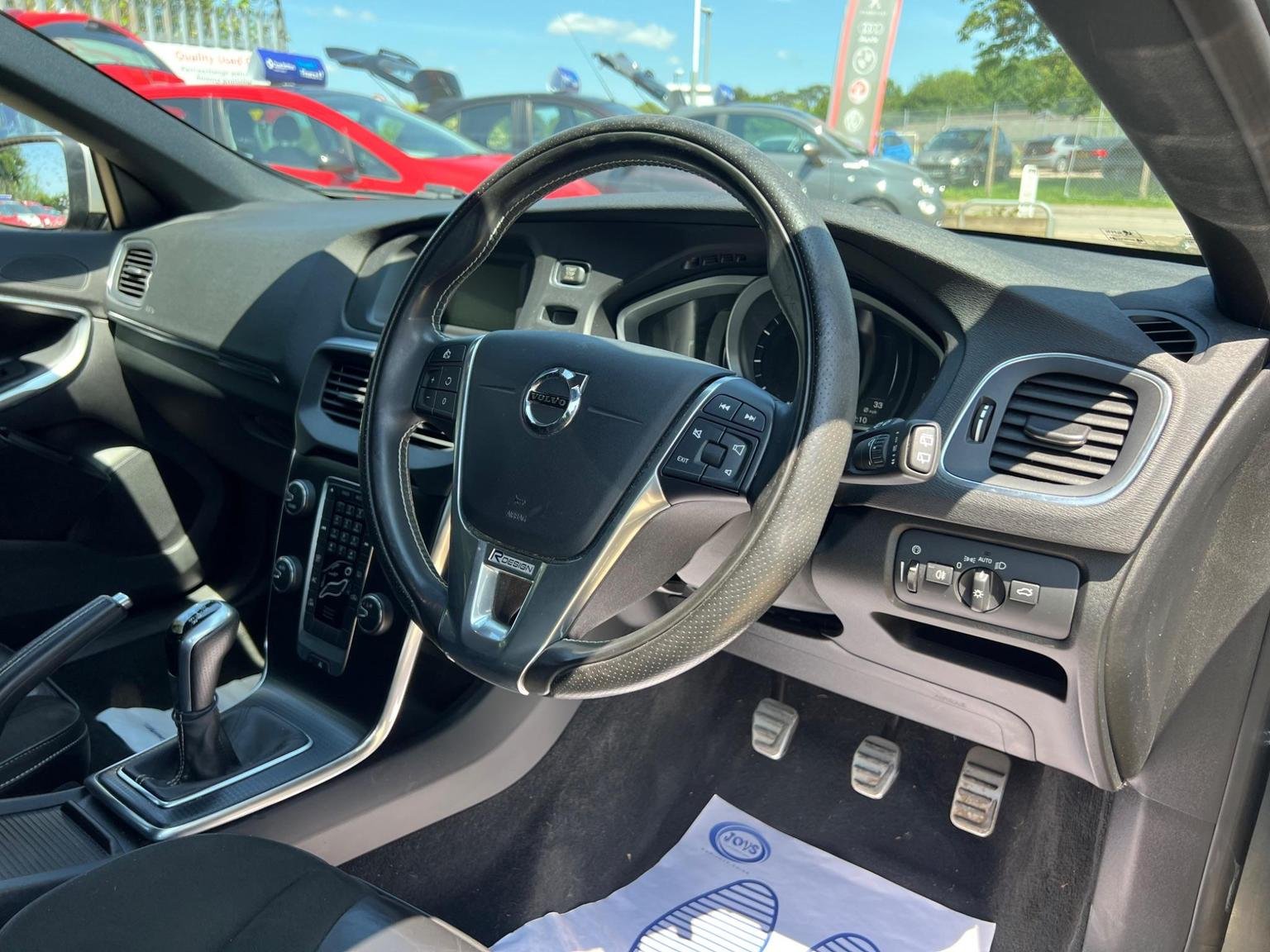 Volvo V40