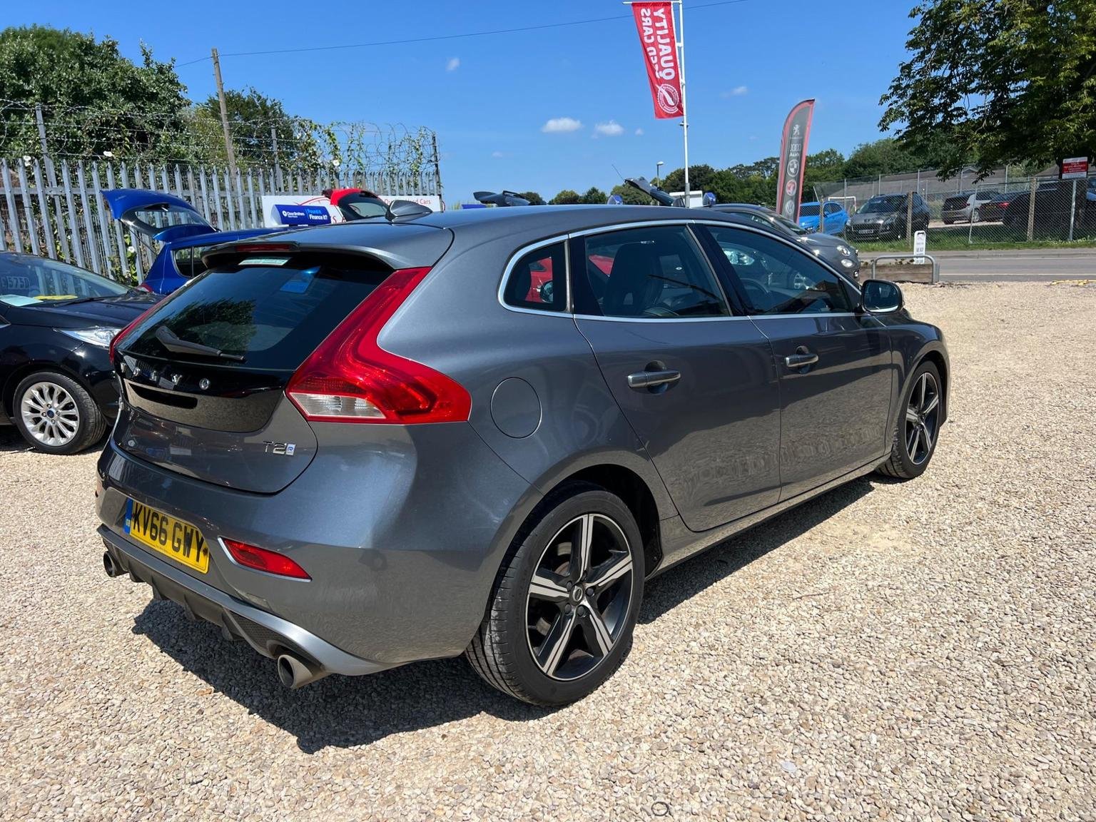 Volvo V40