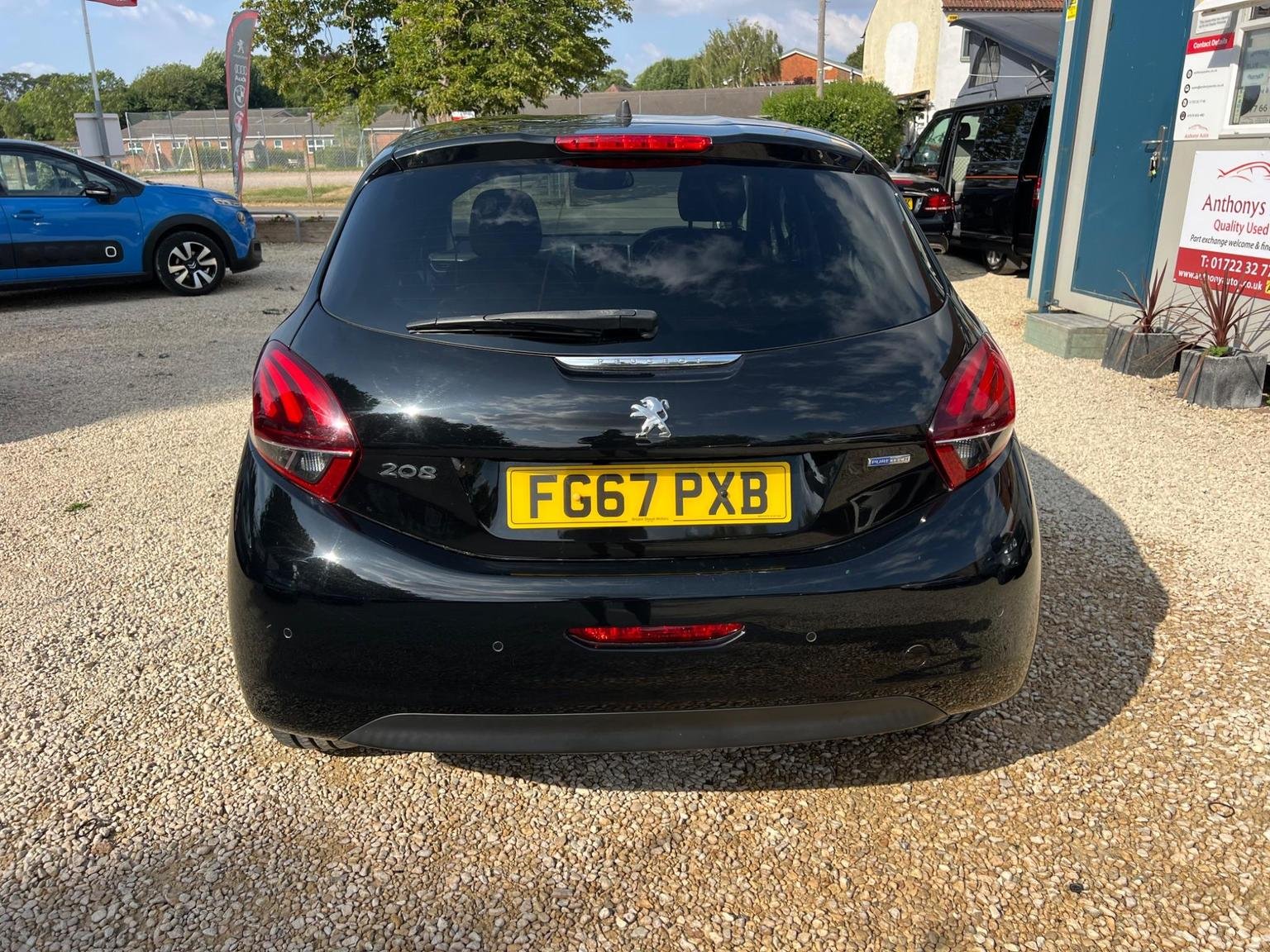 Peugeot 208