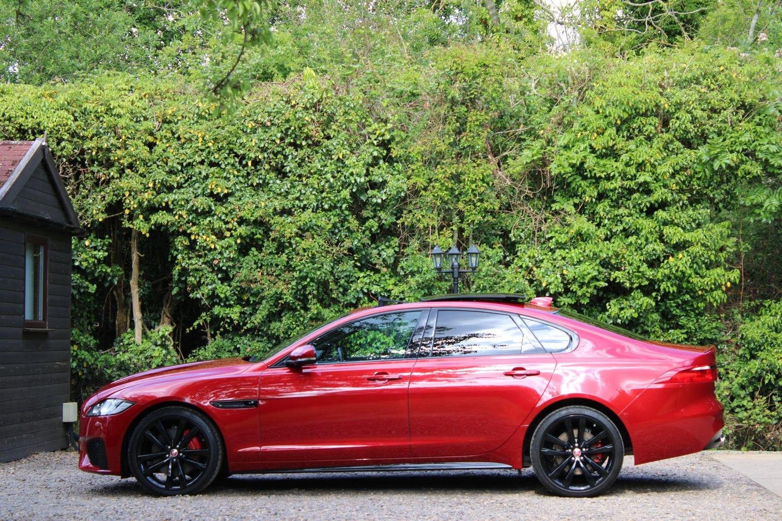 Jaguar XF