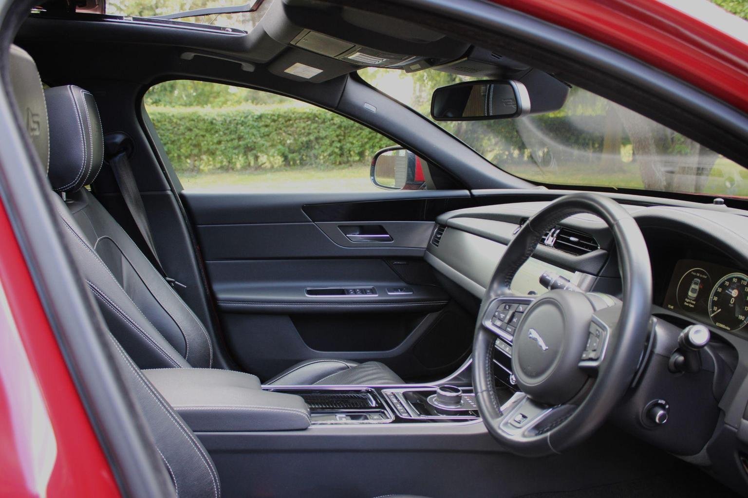 Jaguar XF